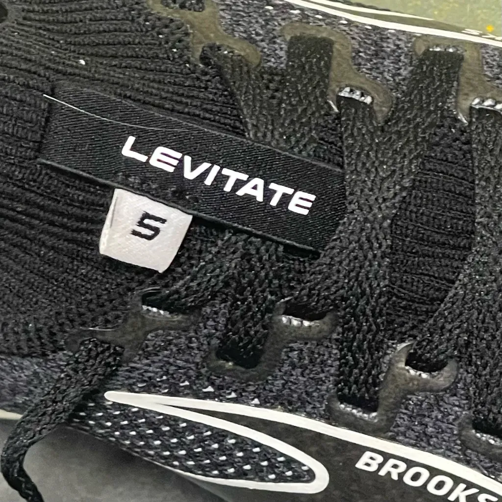 Brooks Levitate 5 StealthFit Women's Black Running Shoes Size 7.5B - Image 5