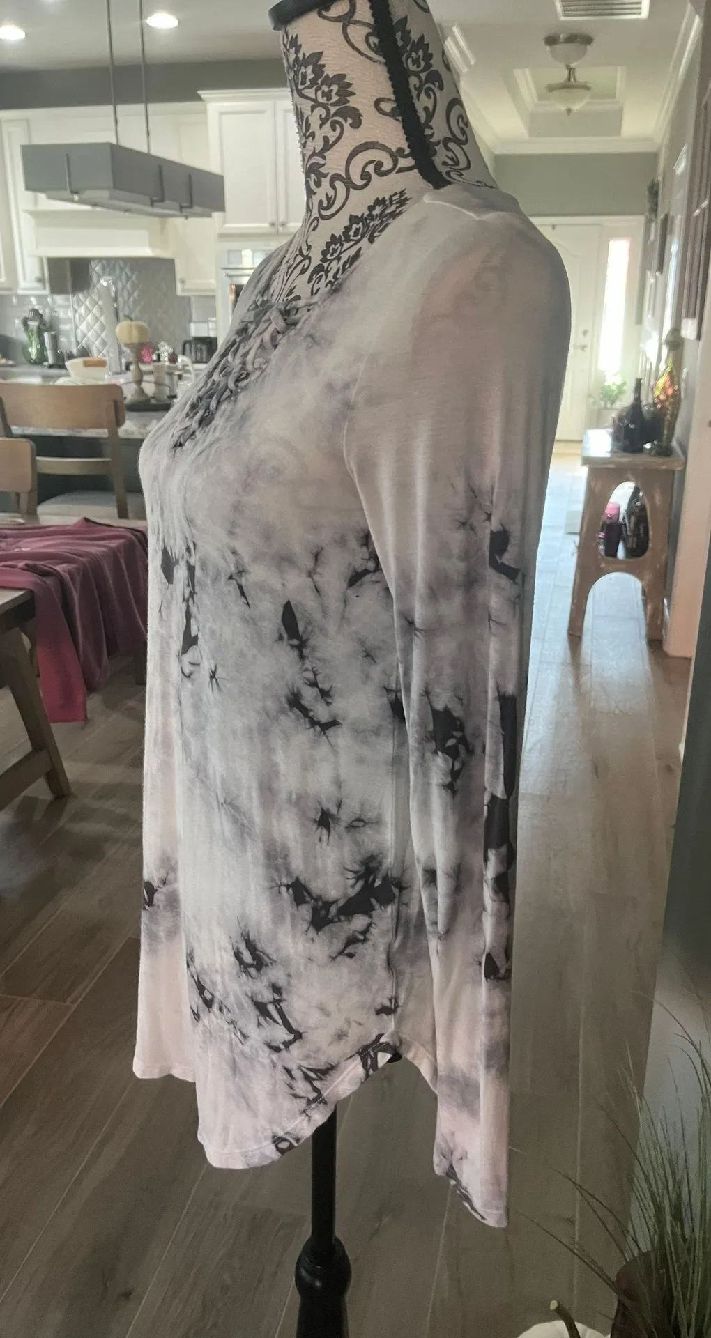 Size XS Tie Dyed Tunic Top - Image 4