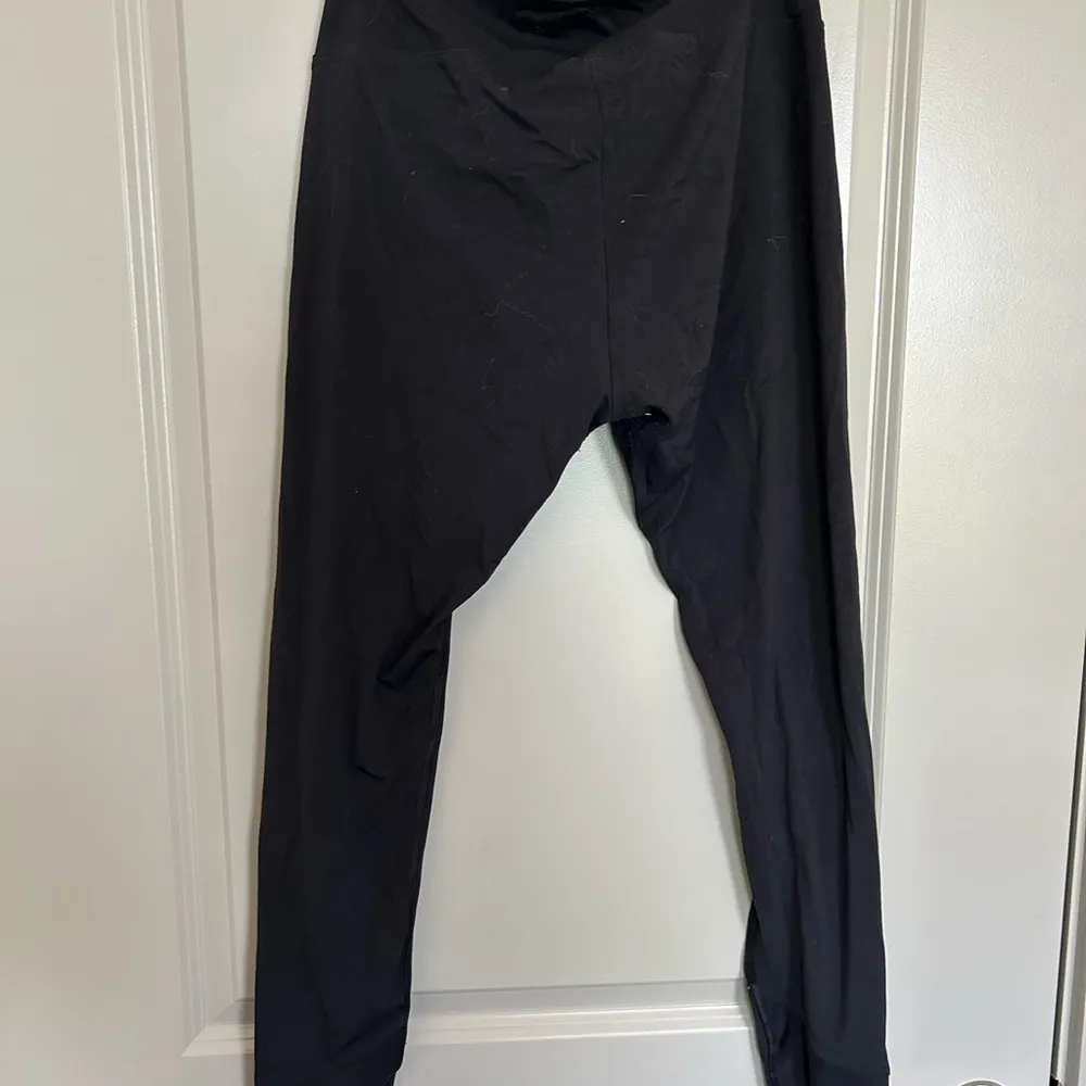 Women’s Black Gymshark Cross leggings - Image 5