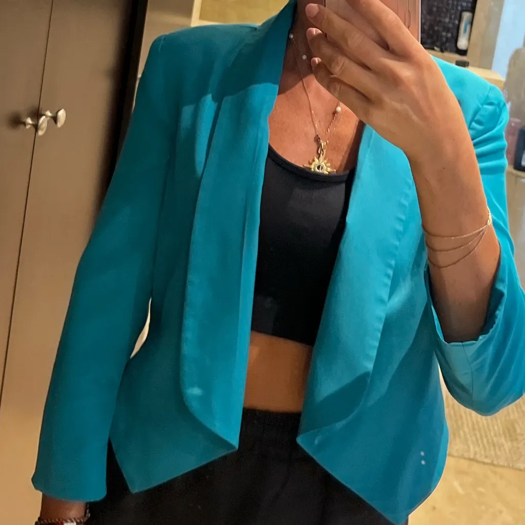 bebe Teal Open Front Blazer - Image 4