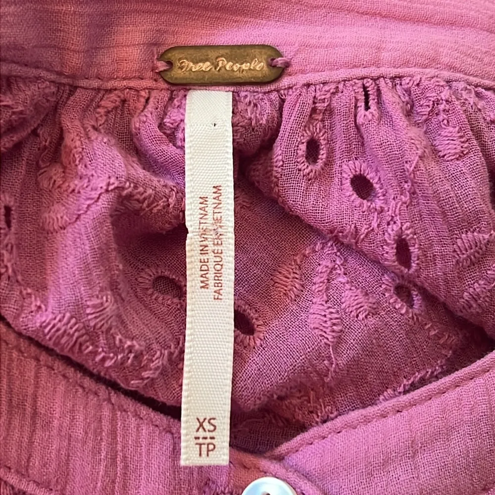 Free People Maddison Eyelet Blouse Button Front Long Sleeve Oversized SZ XS - Image 7