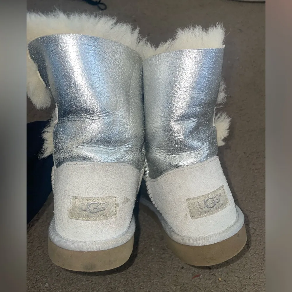 UGG Bailey Button Short Silver Metallic Side Sparkle Button Fur-Lined Boots - Image 8