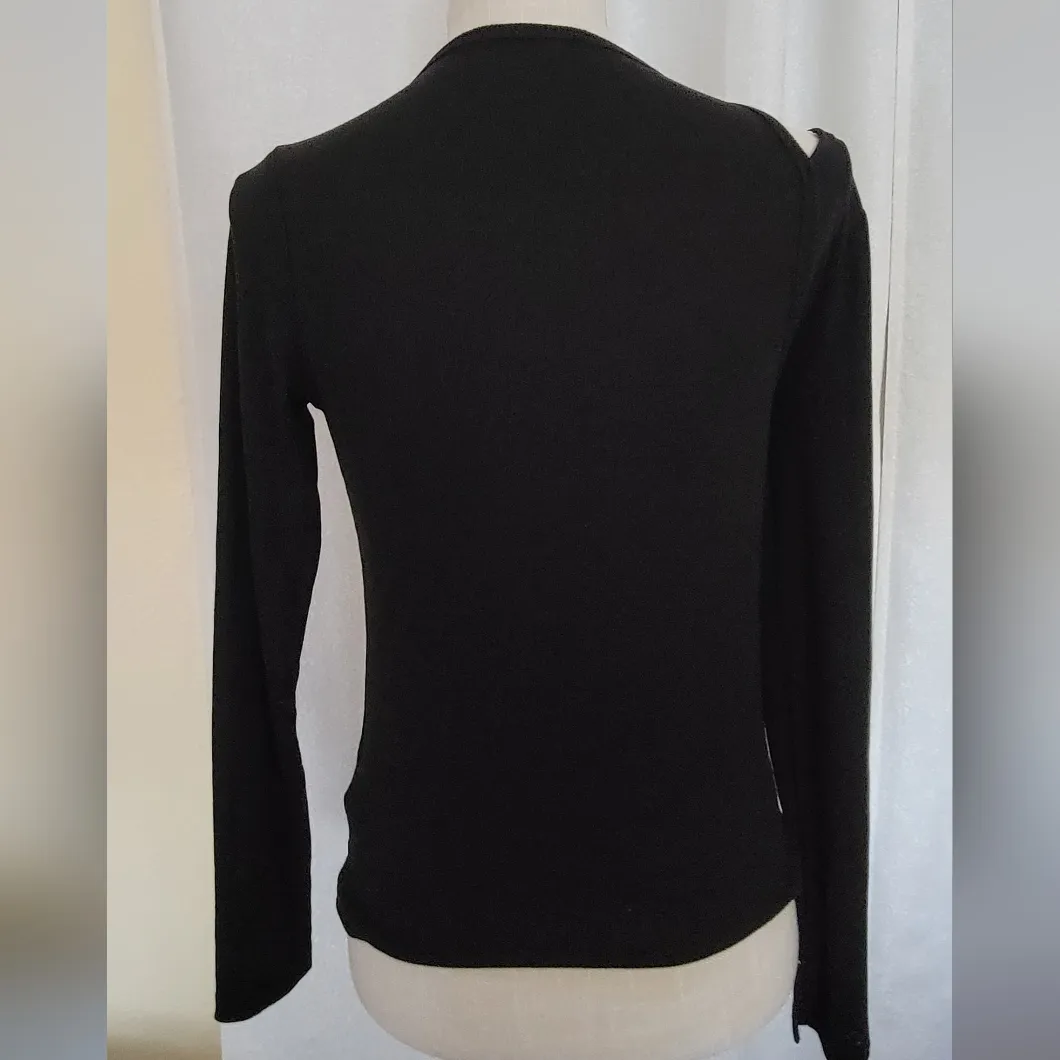 NWT Old Navy Long-Sleeve UltraLite Rib-Knit Asymmetric Cutout T-Shirt for Women - Image 5