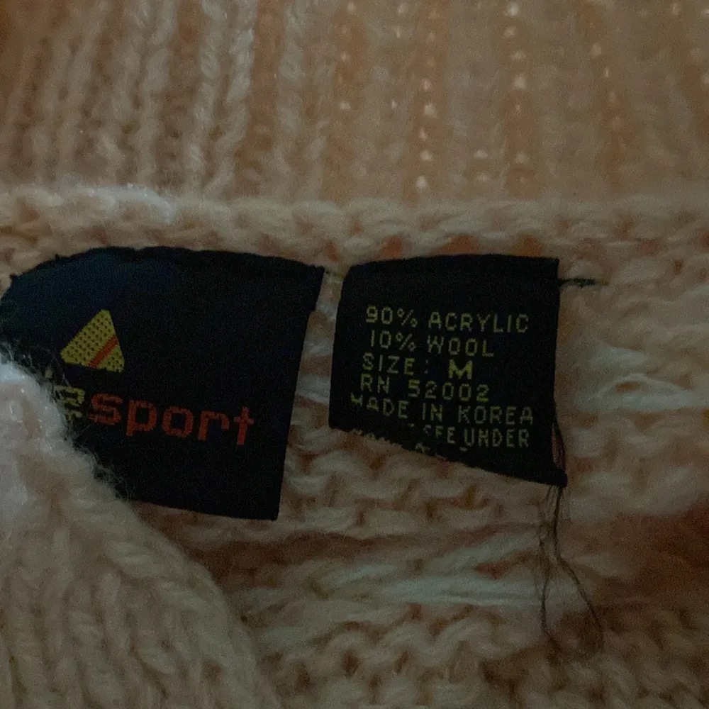 Vintage Liz Sport Pink Kawaii Wool Button Sweater, Size Medium - Image 6