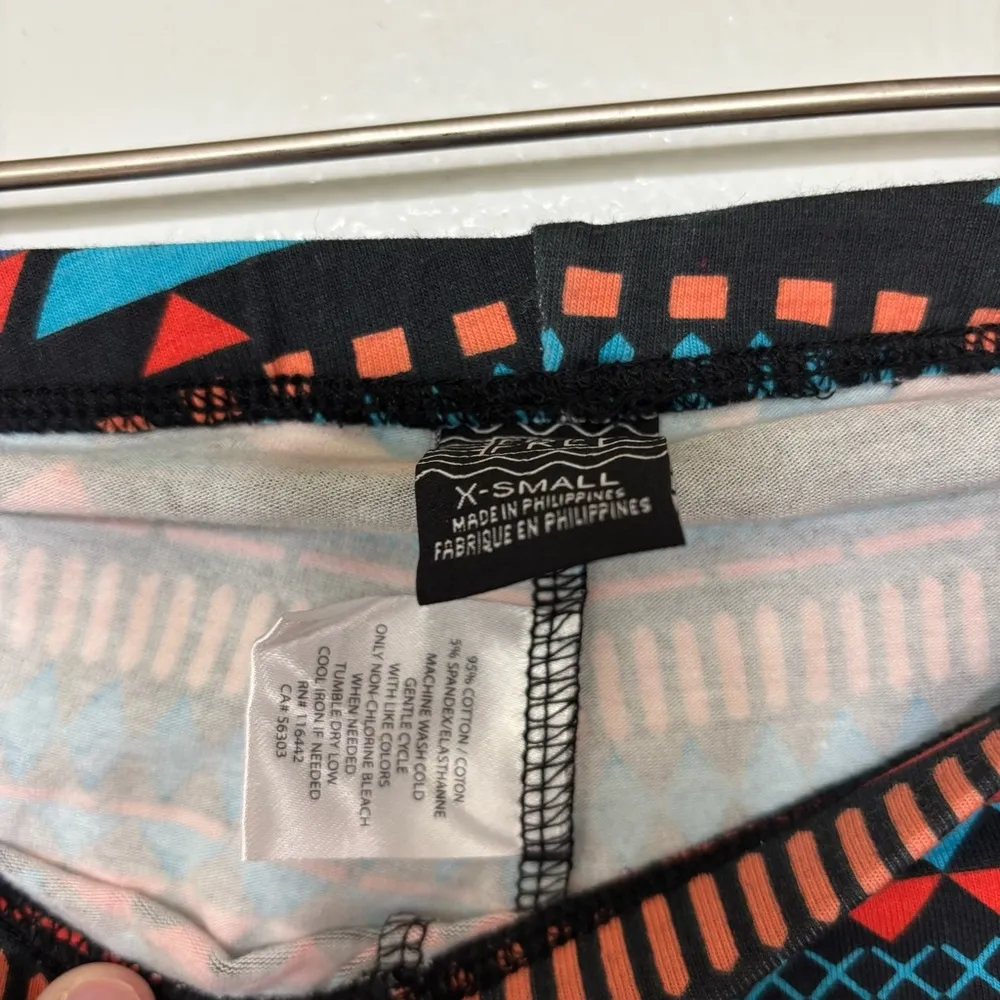 Empyre Aztec Print Leggings NWOT XS Blue - Image 3