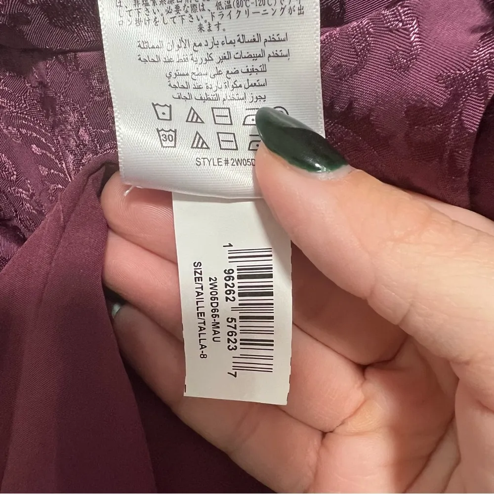 NEW NWT  V Neck Paisley Jacquard Midi Dress In Mauve - Image 10