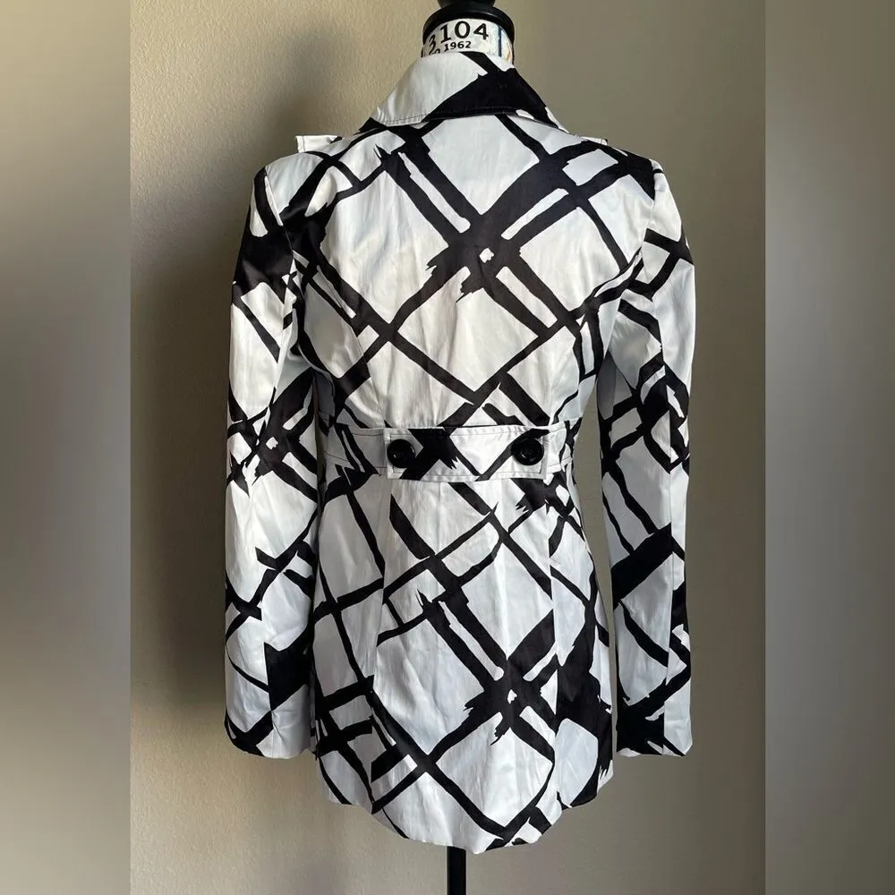 Takara EUC Black and White ruffled blouse/jacket. - Image 6