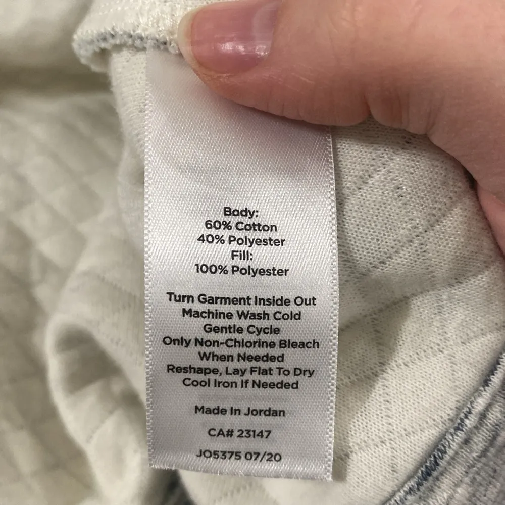 T by Talbots Heather grey quilted Mockneck button shoulder sweatshirt size M - Image 13