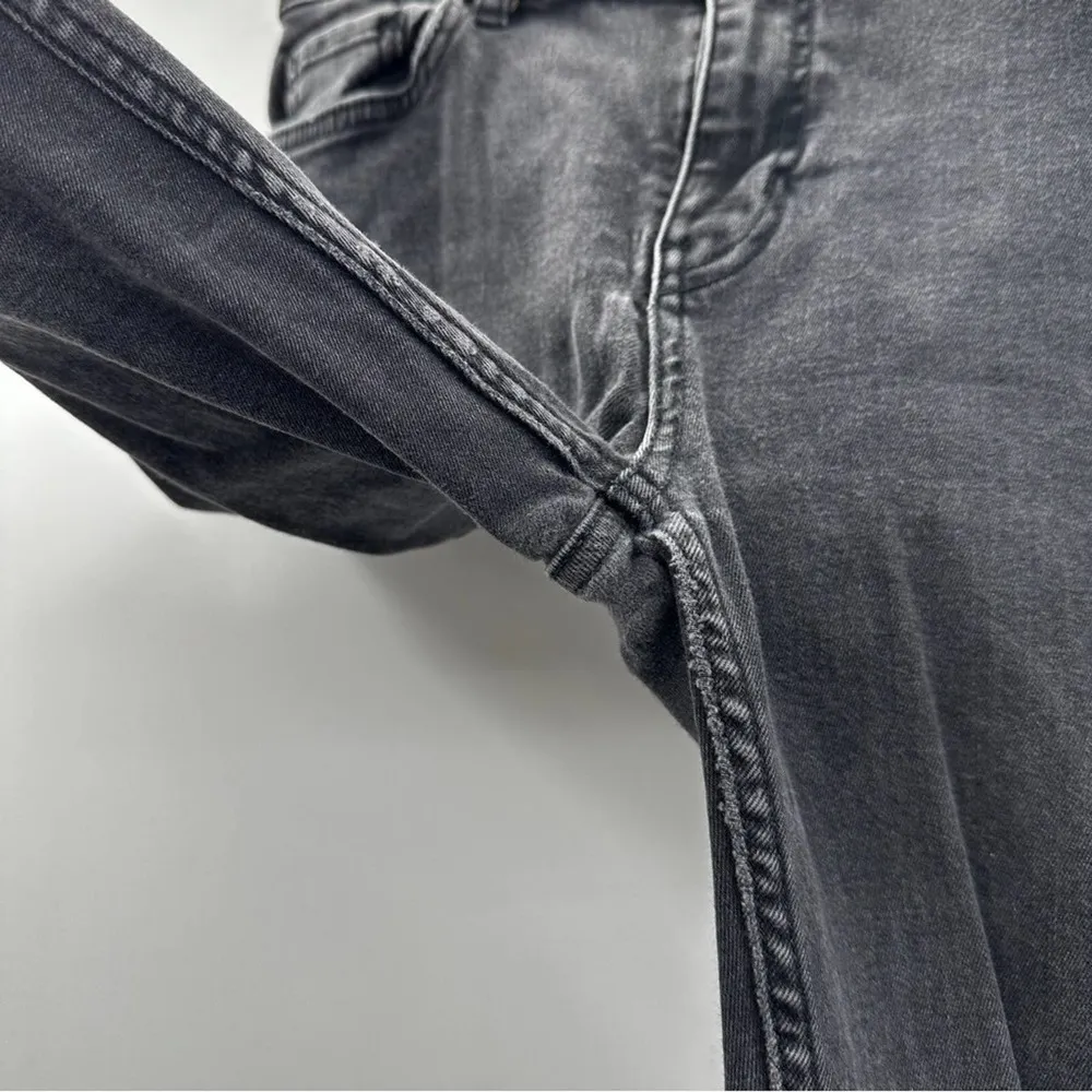 Free People Dark Gray Stone Wash Mid Rise Distressed Raw Hem Cropped Jeans Sz 27 - Image 85