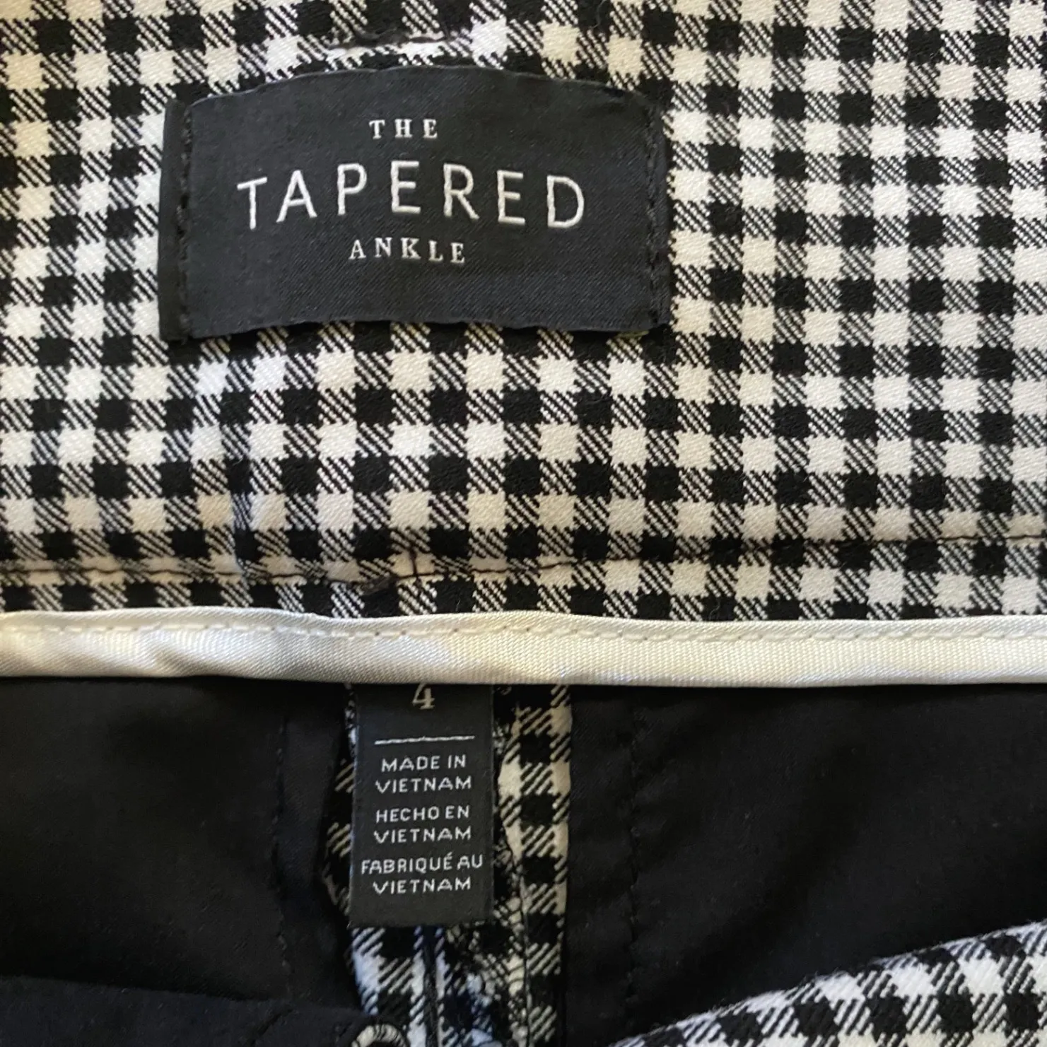 WHBM Elle Slim Tapered Ankle in Gingham Size 4 Black w/ White Gingham EUC - Image 6