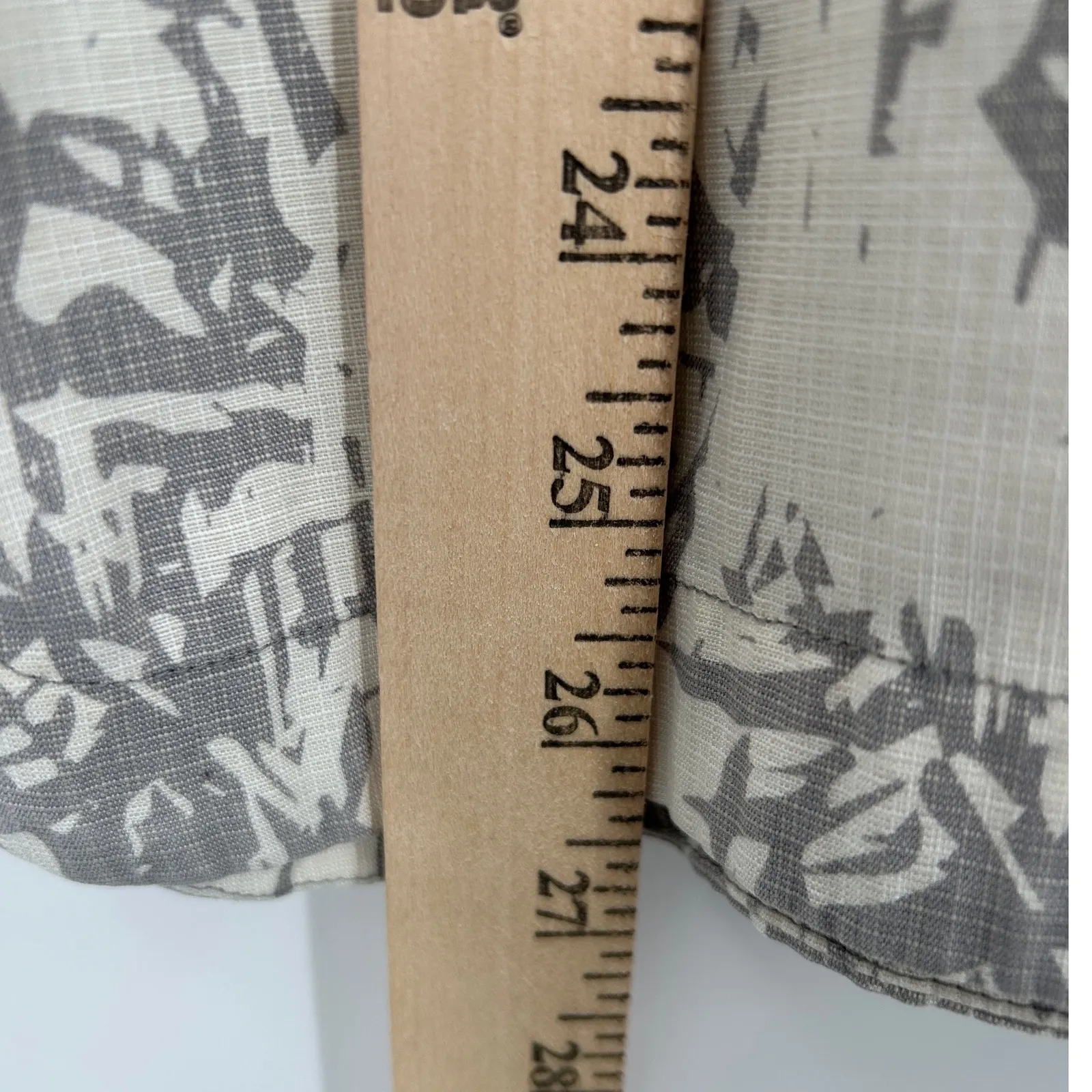 ROYAL ROBBINS Women's Gray Bergen Tropical Print VNeck Button Front Shirt Size L - Image 9