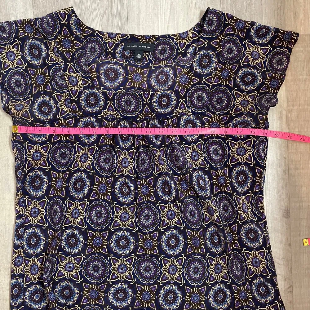 Banana Republic Vibrant Geometric Floral Silk Top - M - Image 7