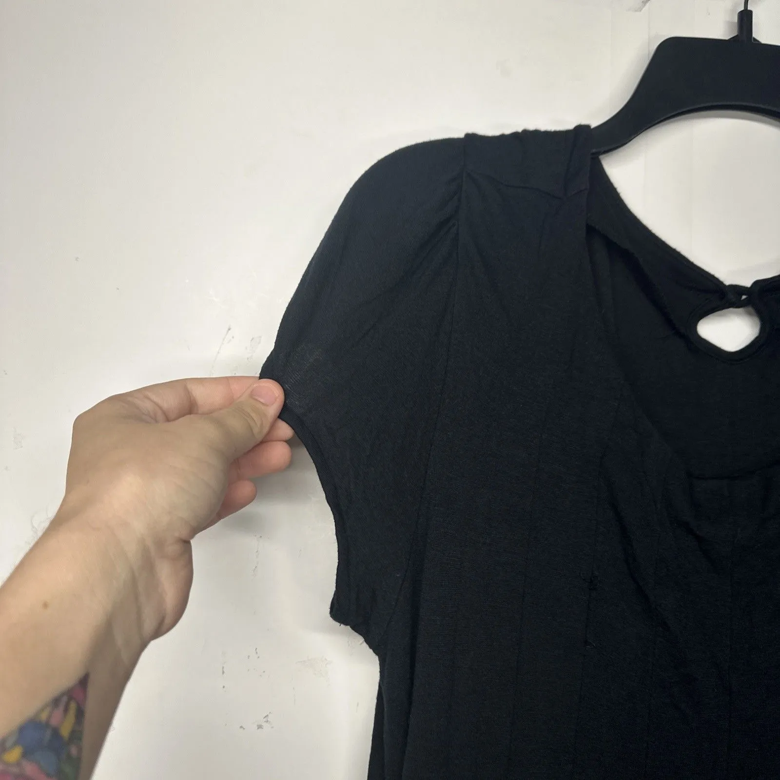 Women’s GAP Dress Large Black Short Sleeve Pleated Midi Dress with Pockets - Image 6