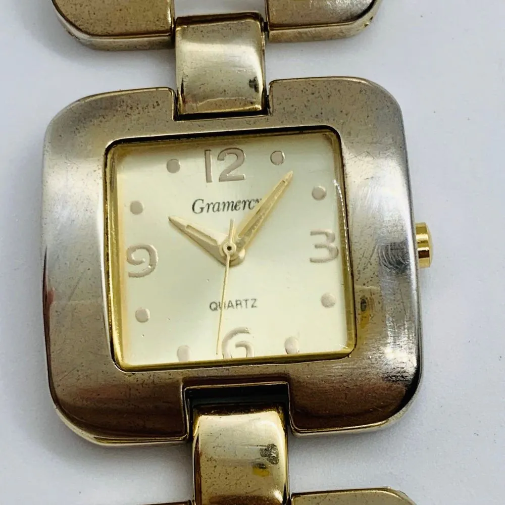 Gramercy women gold tone dial 31mm watch , size 7” fresh battery - Image 2