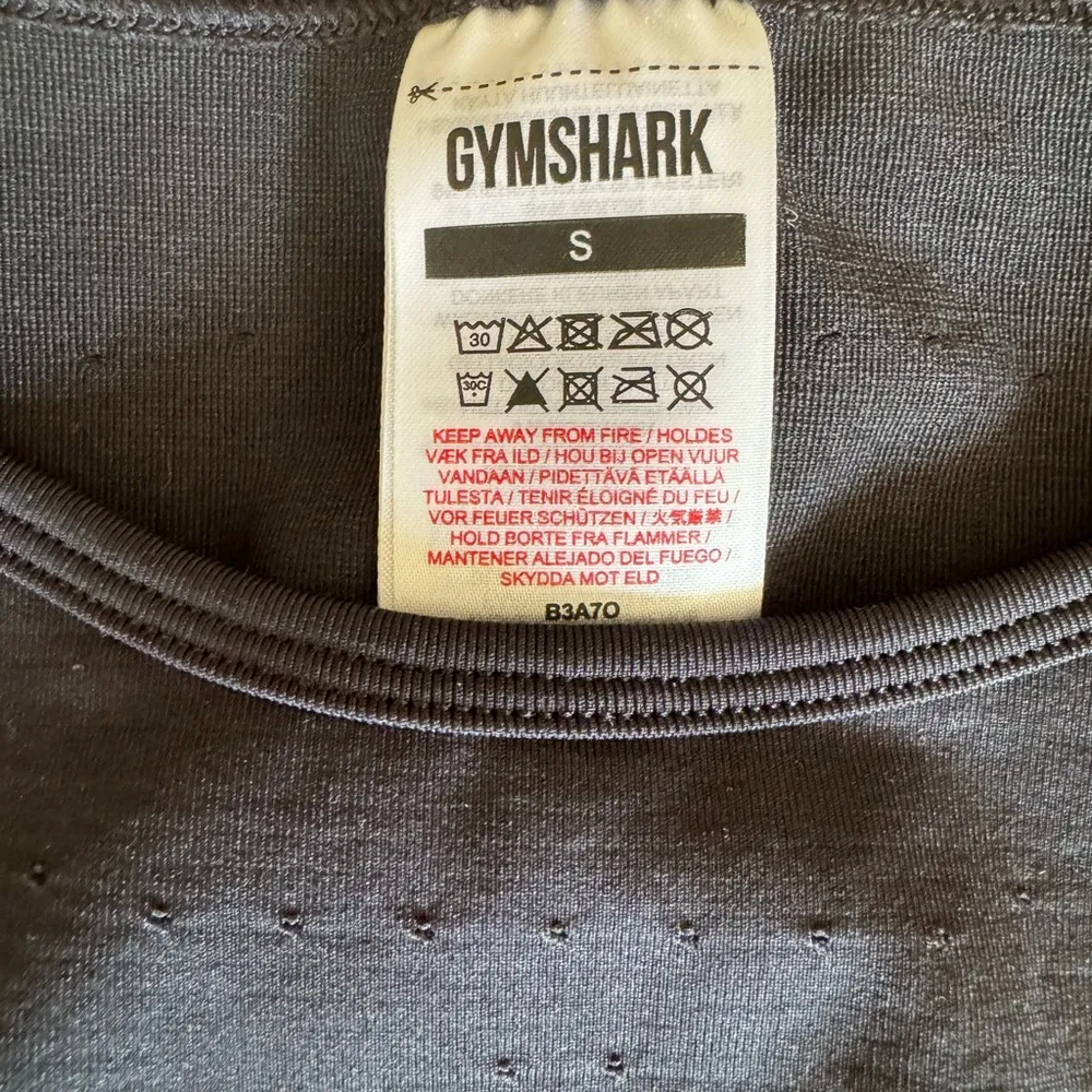 Gymshark NWOT Seamless Midi Tank Top in Black - Image 2