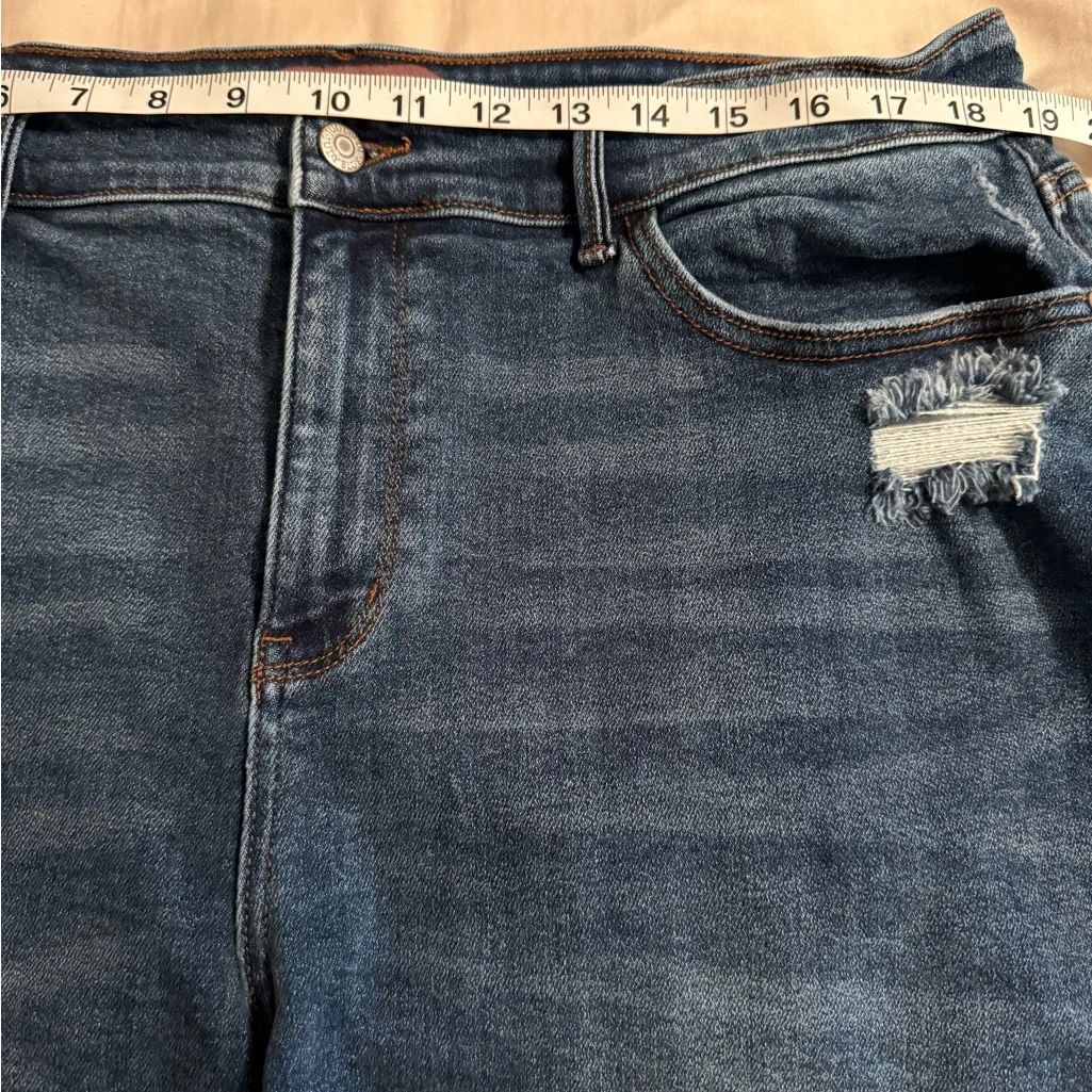 Judy Blue Womens Size 3XL Med Wash Distressed Denim Dad Short Cell Phone Pocket - Image 14