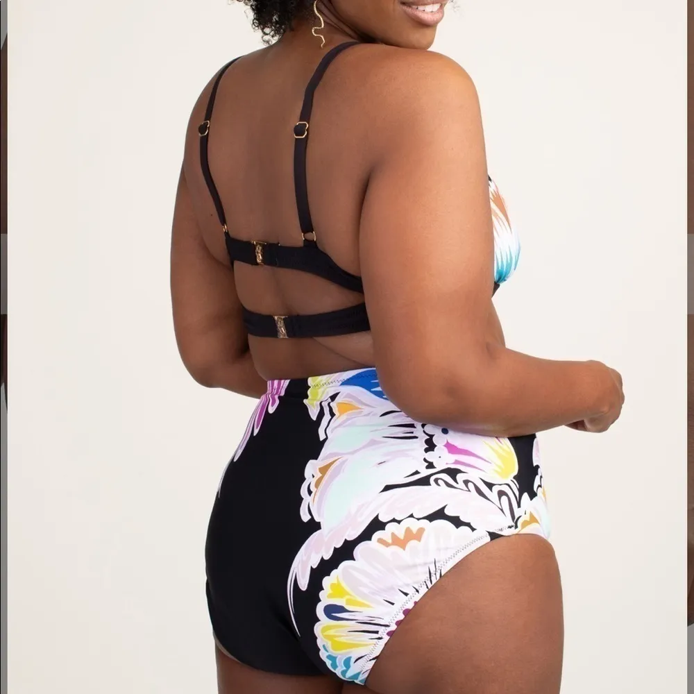 Trina Turk Seychelles High‎ Waist Bottoms 20W Black Floral Swimsuit - Image 4
