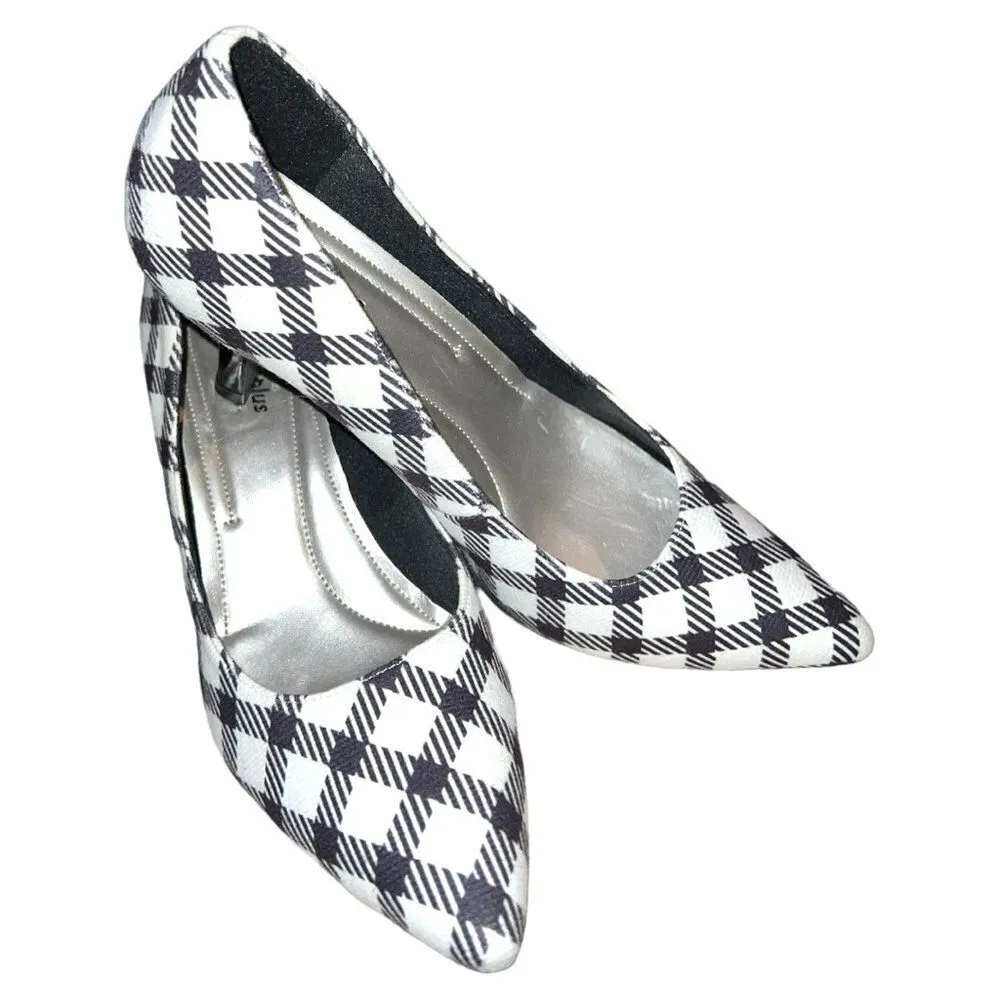 Comfort plus by prediction! Cute black and white buffalo plaid heels! Size 9 - Image 3