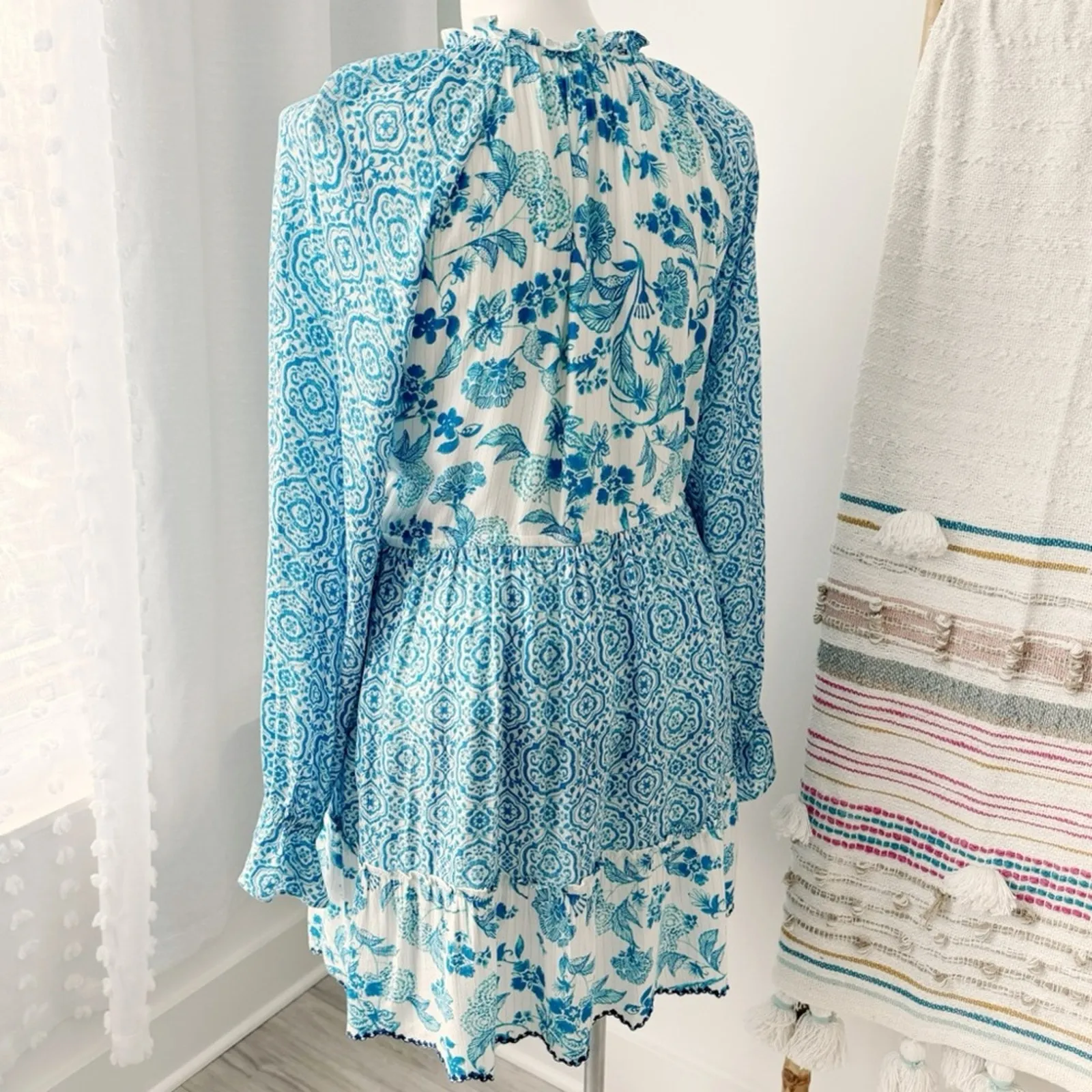 House of Harlow 1960 Blue White Printed Long Sleeves Mini Dress Women’s Large - Image 4