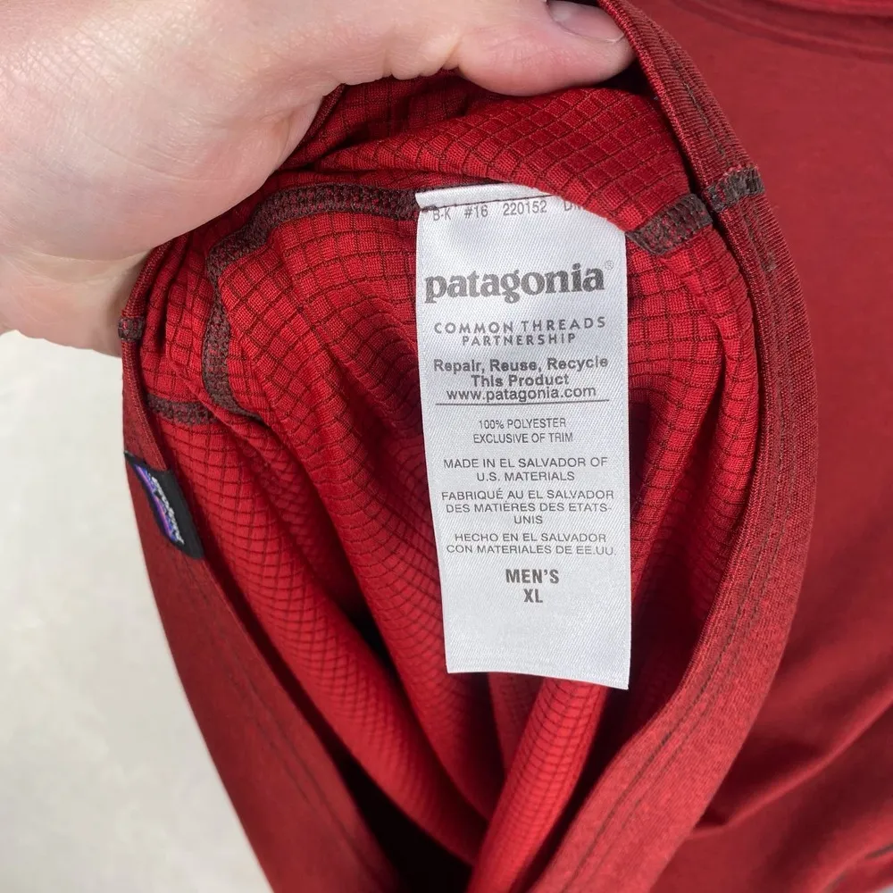 Patagonia Red & Gray Midweight Capilene Base Layer Polortec Quarter Zip Size XL - Image 4