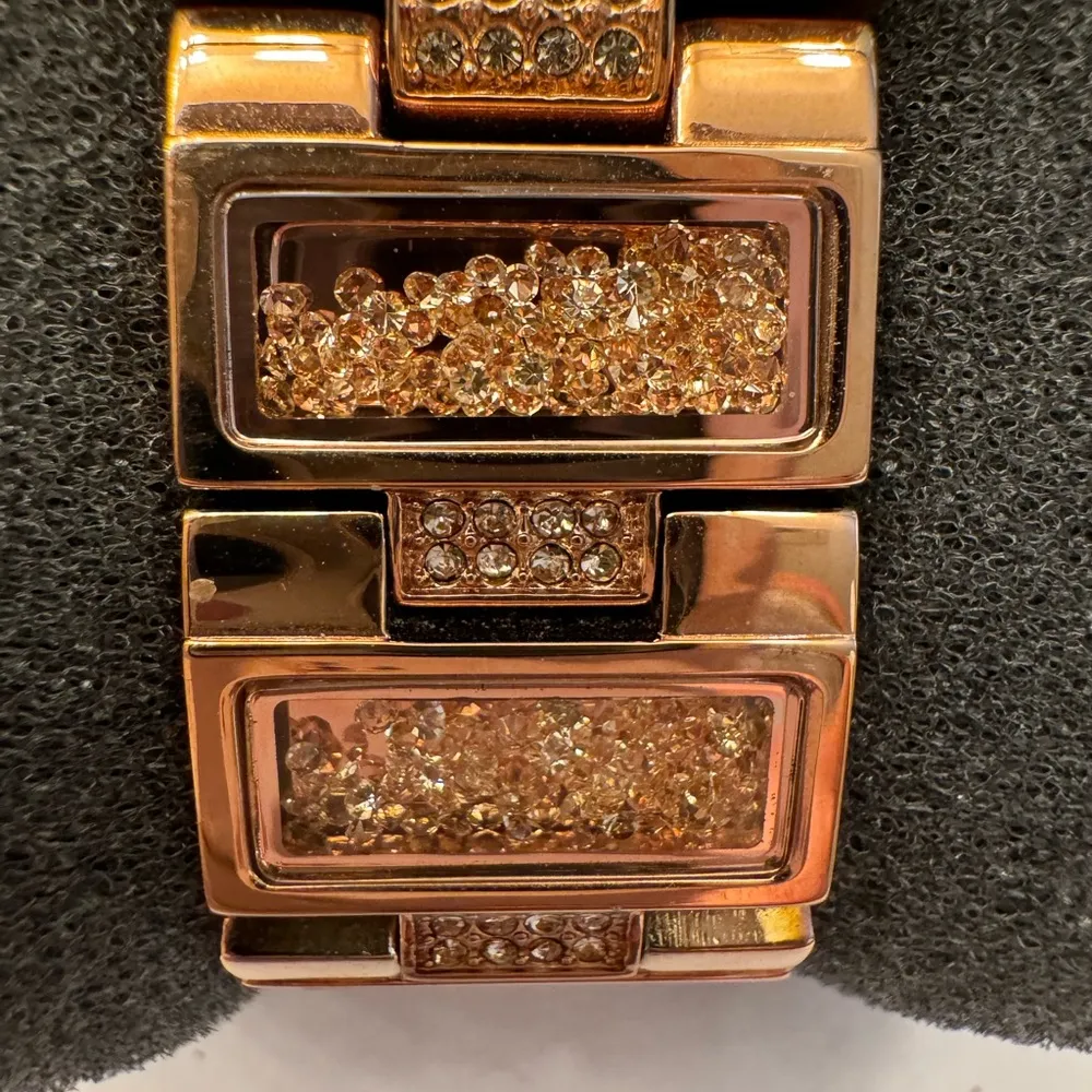 Victoria Wieck BCVW0113 Floating Crystal Rose Gold Tone Bracelet Watch - Image 5