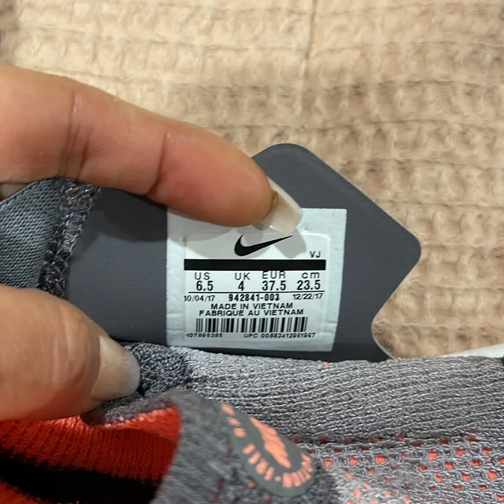 Nike Free RN Motion Flyknit 2018 Grey Crimson Pulse Fabric Upper Pull On - Image 6