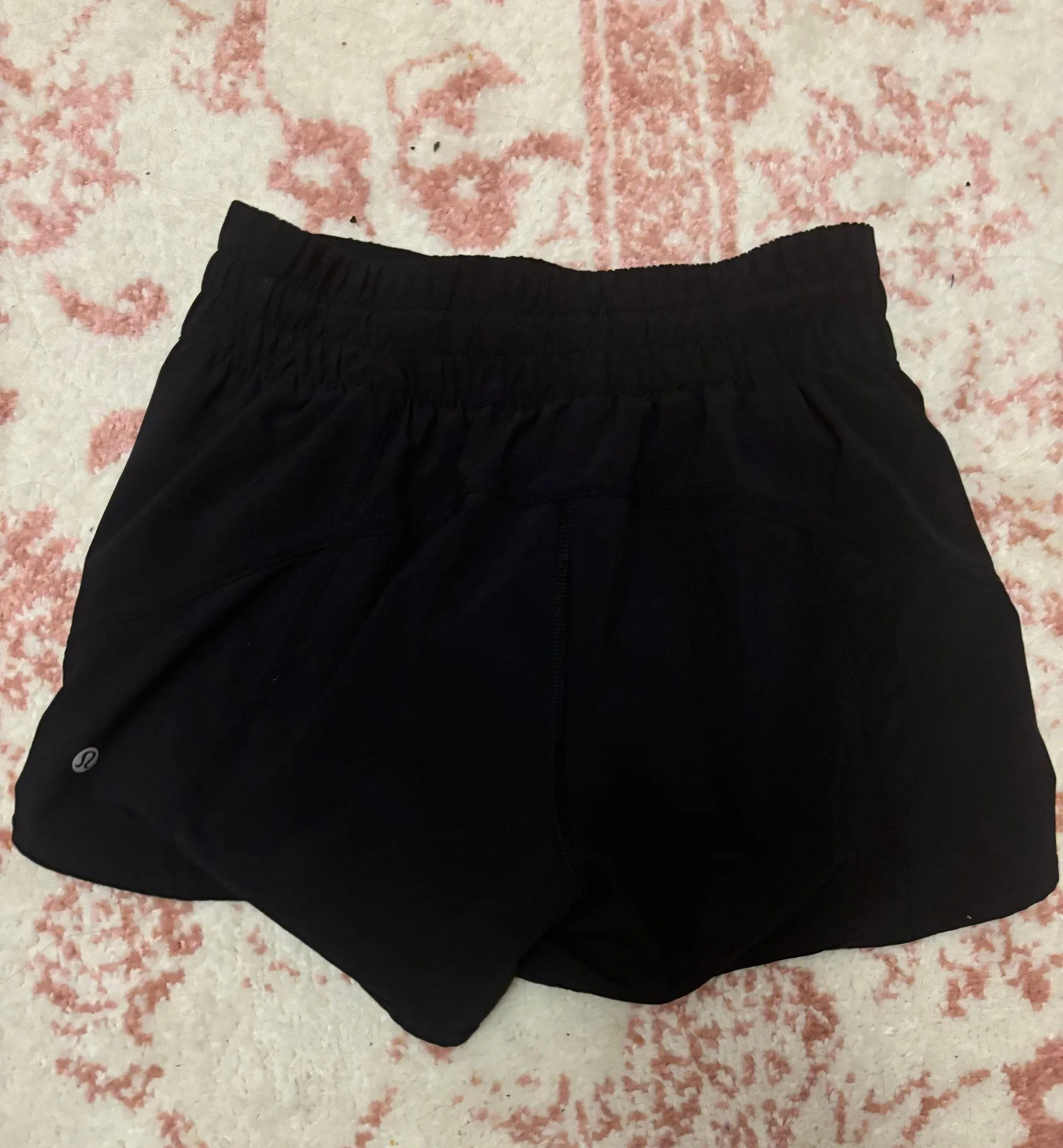 Lululemon Track That Short - Image 2