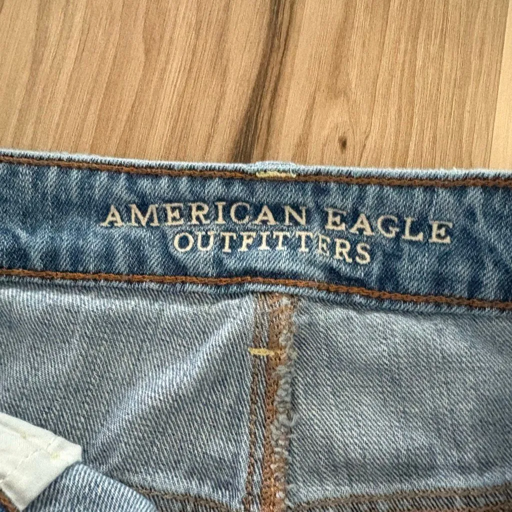 American Eagle High Rise Festival Jean Denim Shorts Distressed size 8 - Image 5