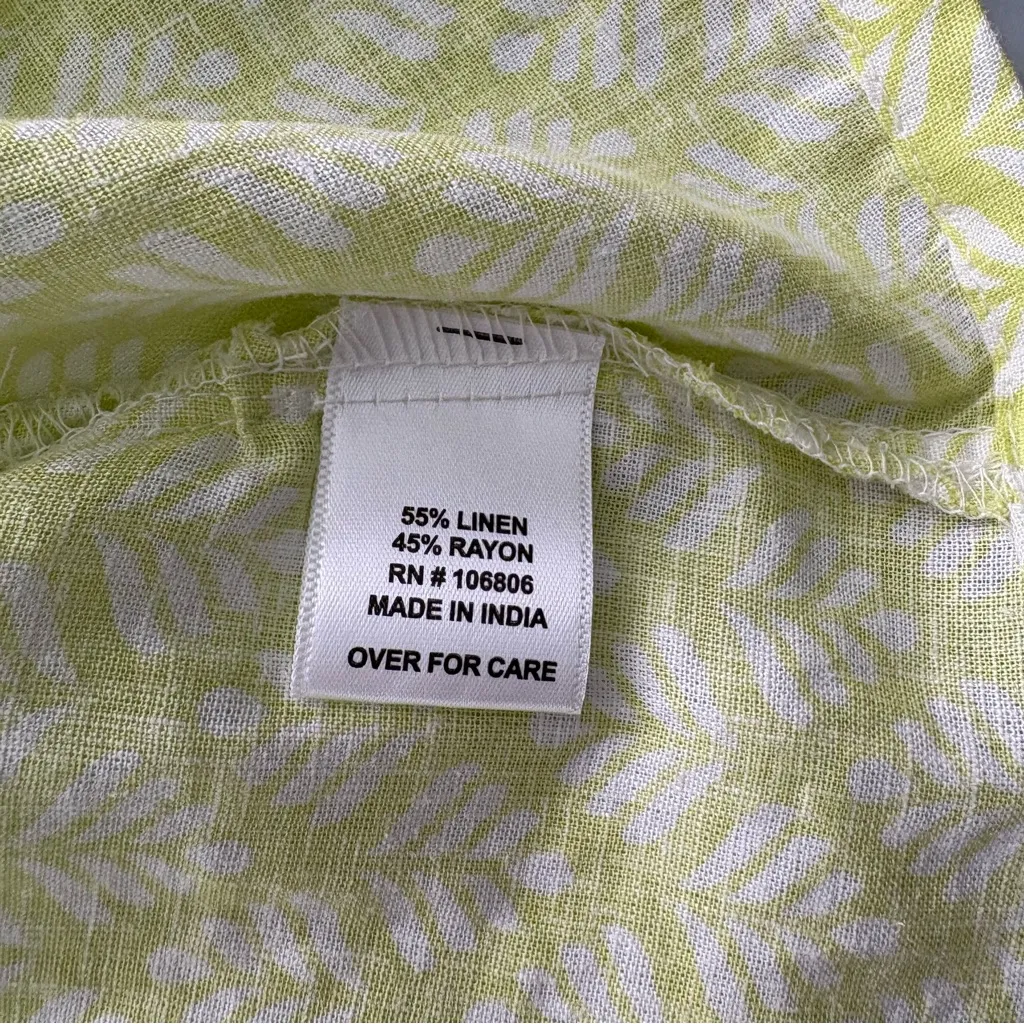 Emily Daniels Tank Top Size Small Celery Green NWT - Image 9