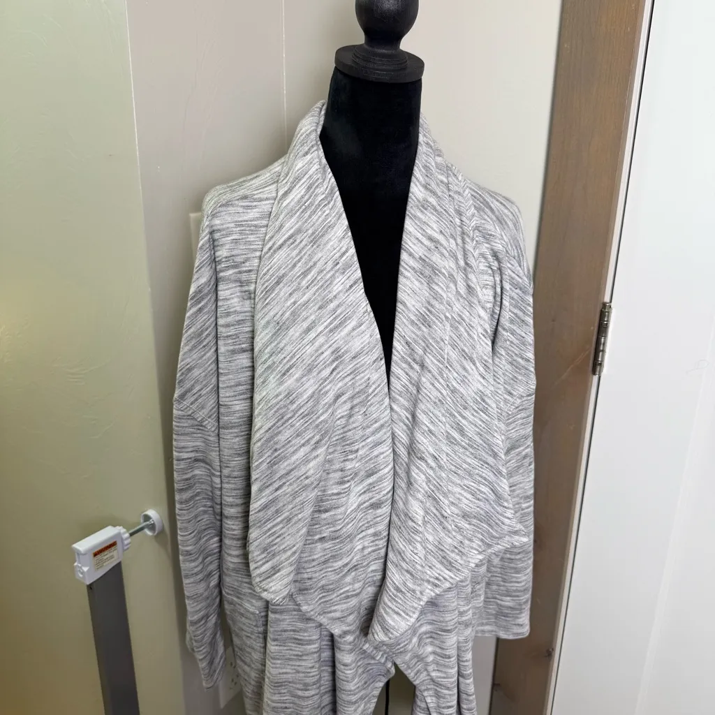 CJ Banks Oversized Grey Waterfall Wrap Flowy Space Dye Grey Cardigan Sweater 2X - Image 2