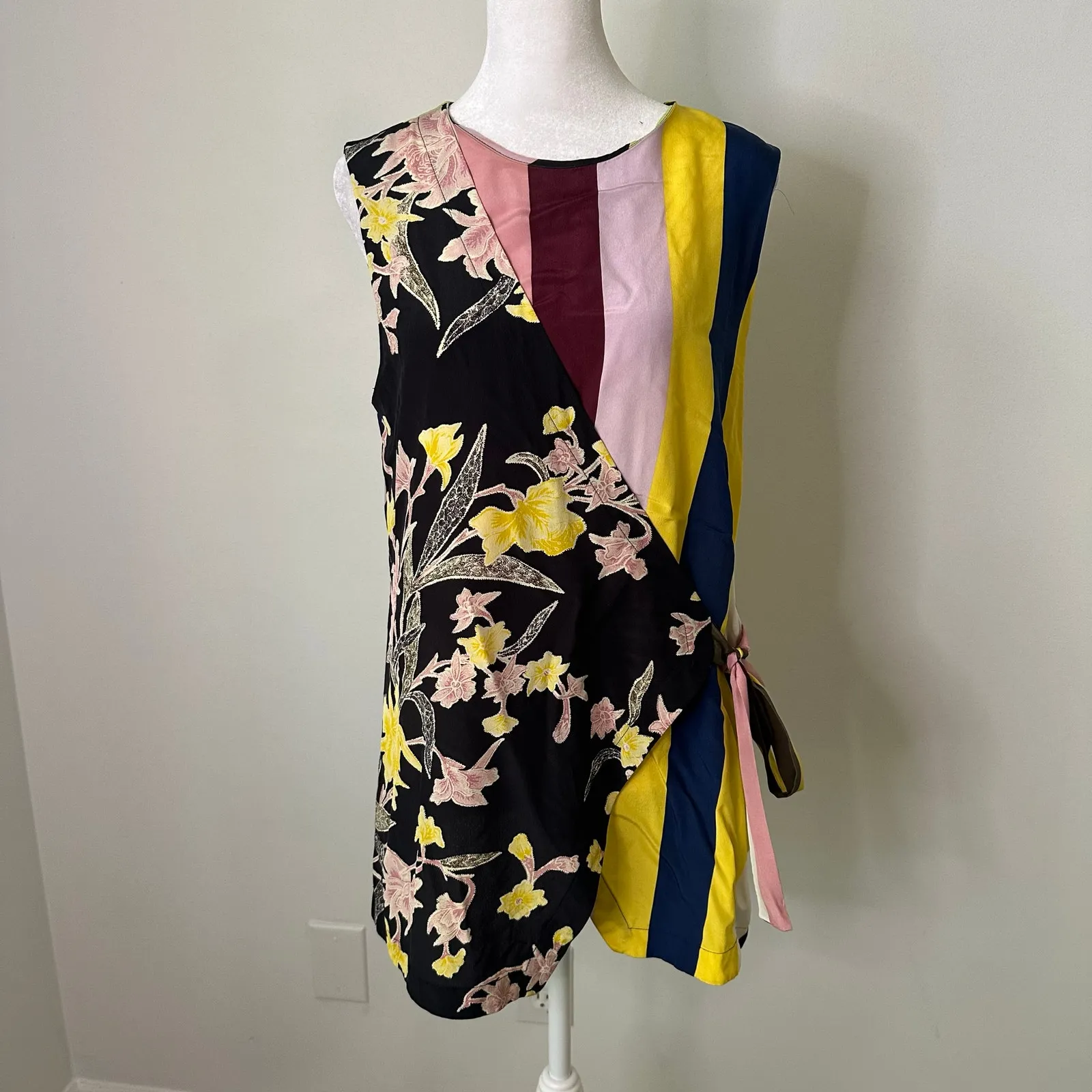 Diane Von Furstenberg multicolor striped silk wrap sleeveless top size M - Image 2