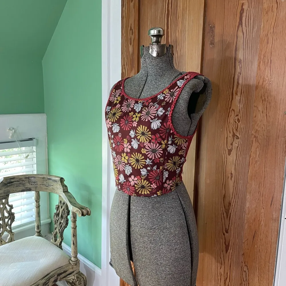 Nanette Lepore Play High Low Back  Neck Floral & Dot Crop Top - Size Large - Image 11