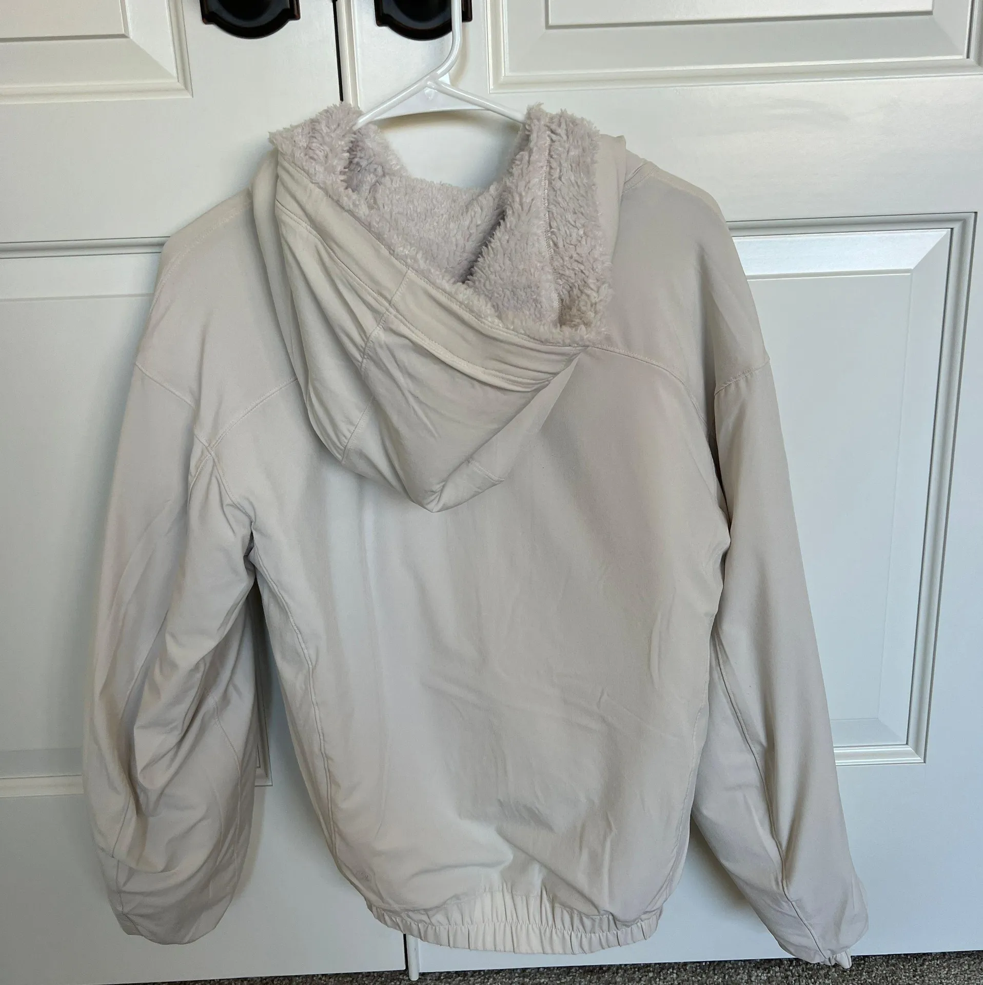 Reversible Fleece Jacket In Opal - Image 9