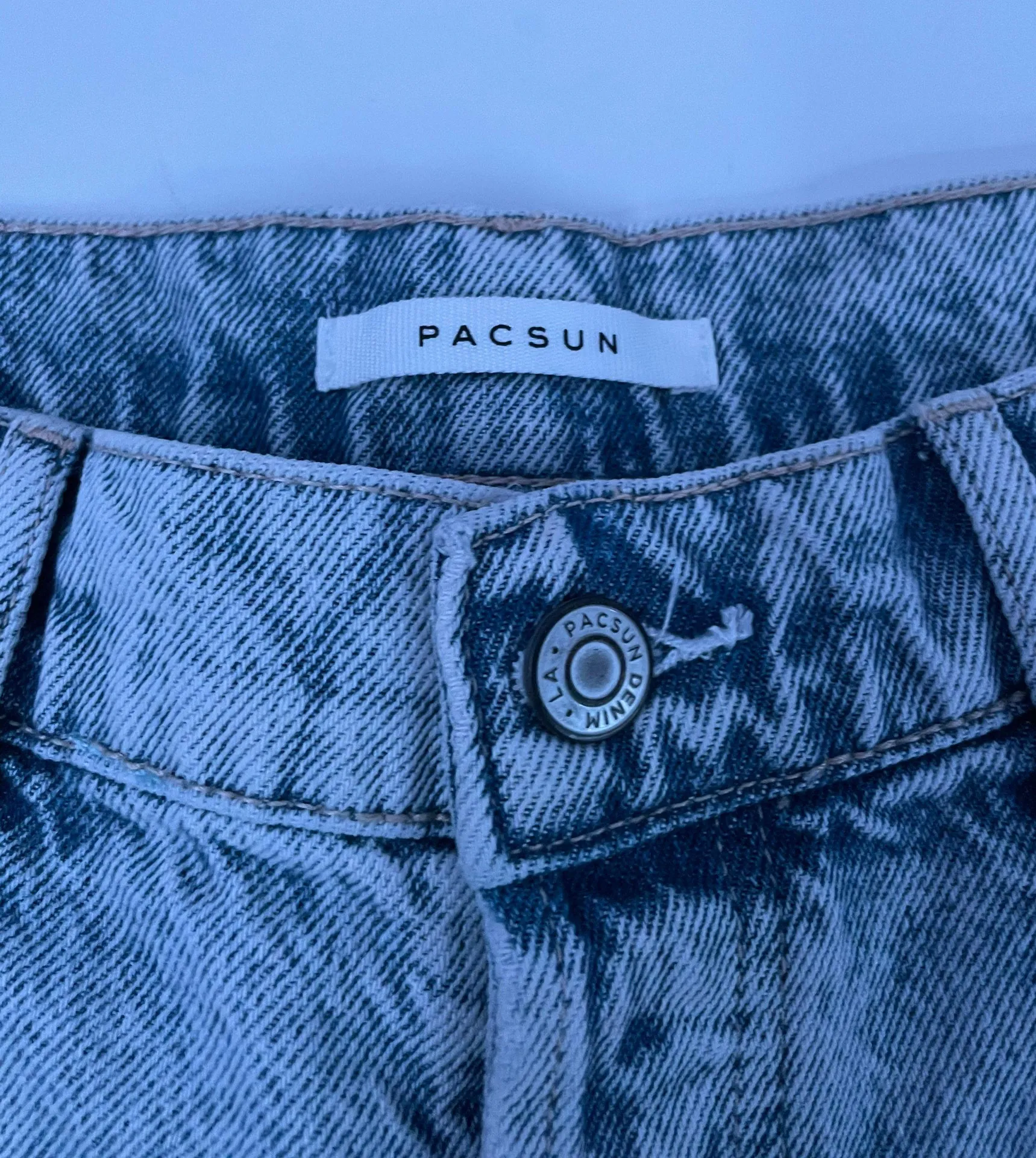PacSun Light-Wash Jeans - Image 5