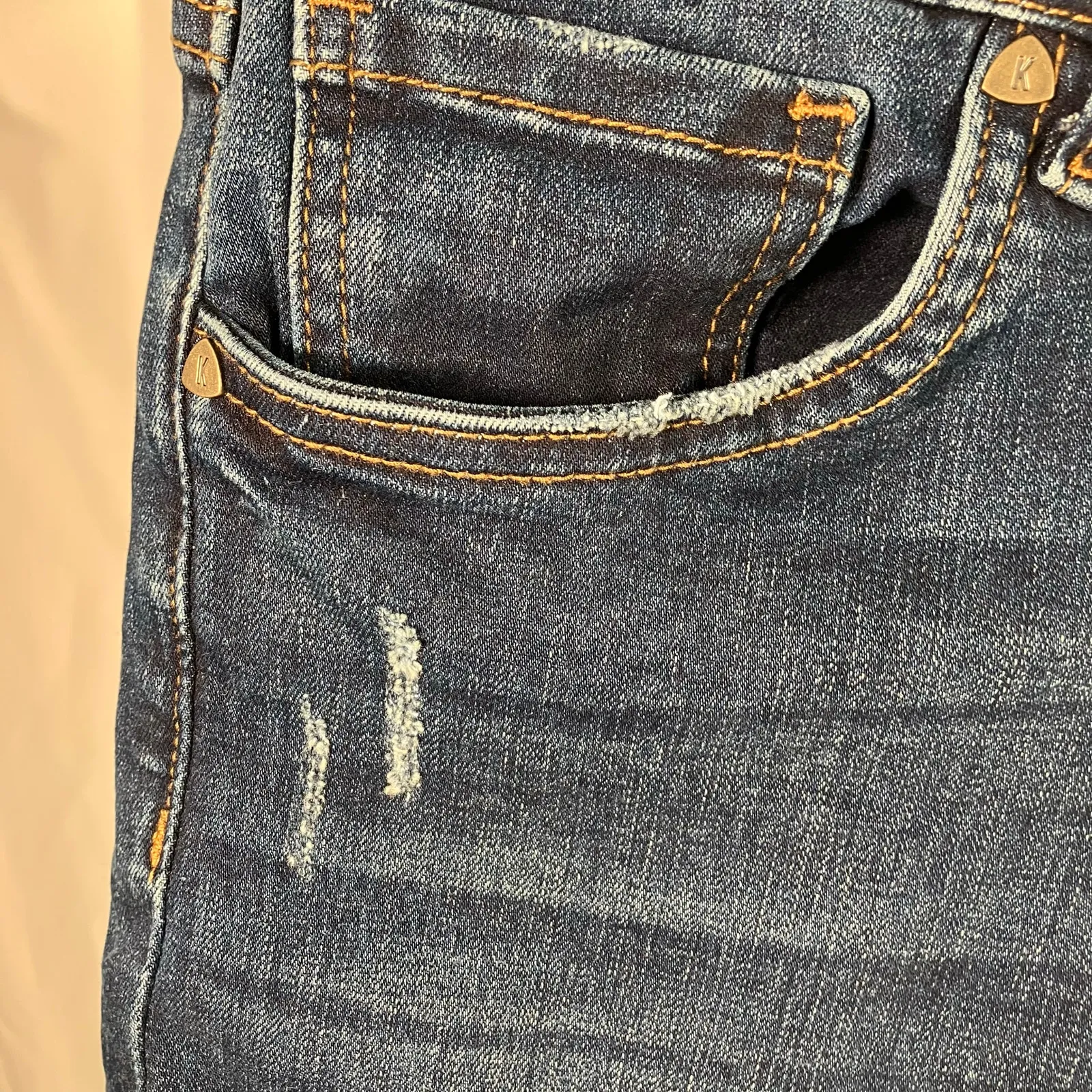 Kut from the Kloth High Rise Boyfriend Shorts‎ Women’s Size 4 Dark Wash Denim - Image 4