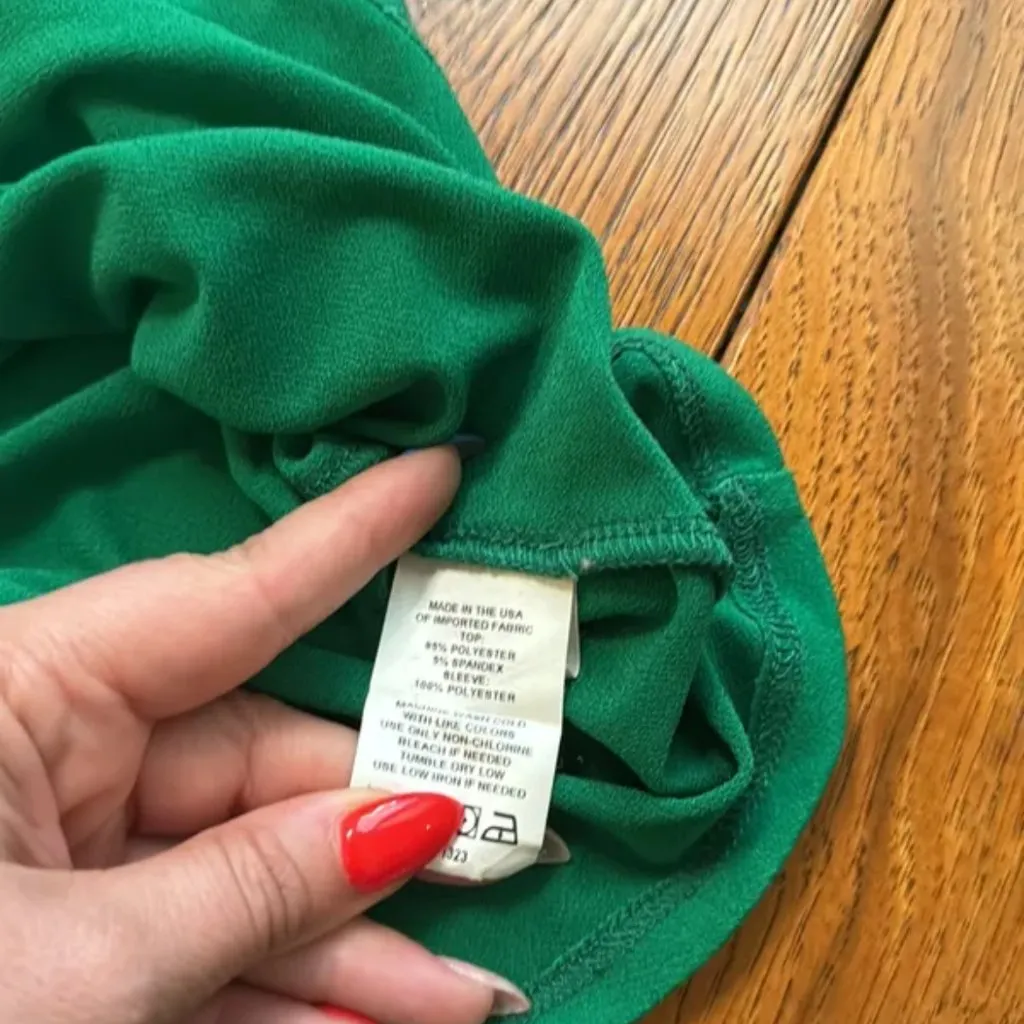 CeCe Women’s Short Puffed Sleeve - Image 7