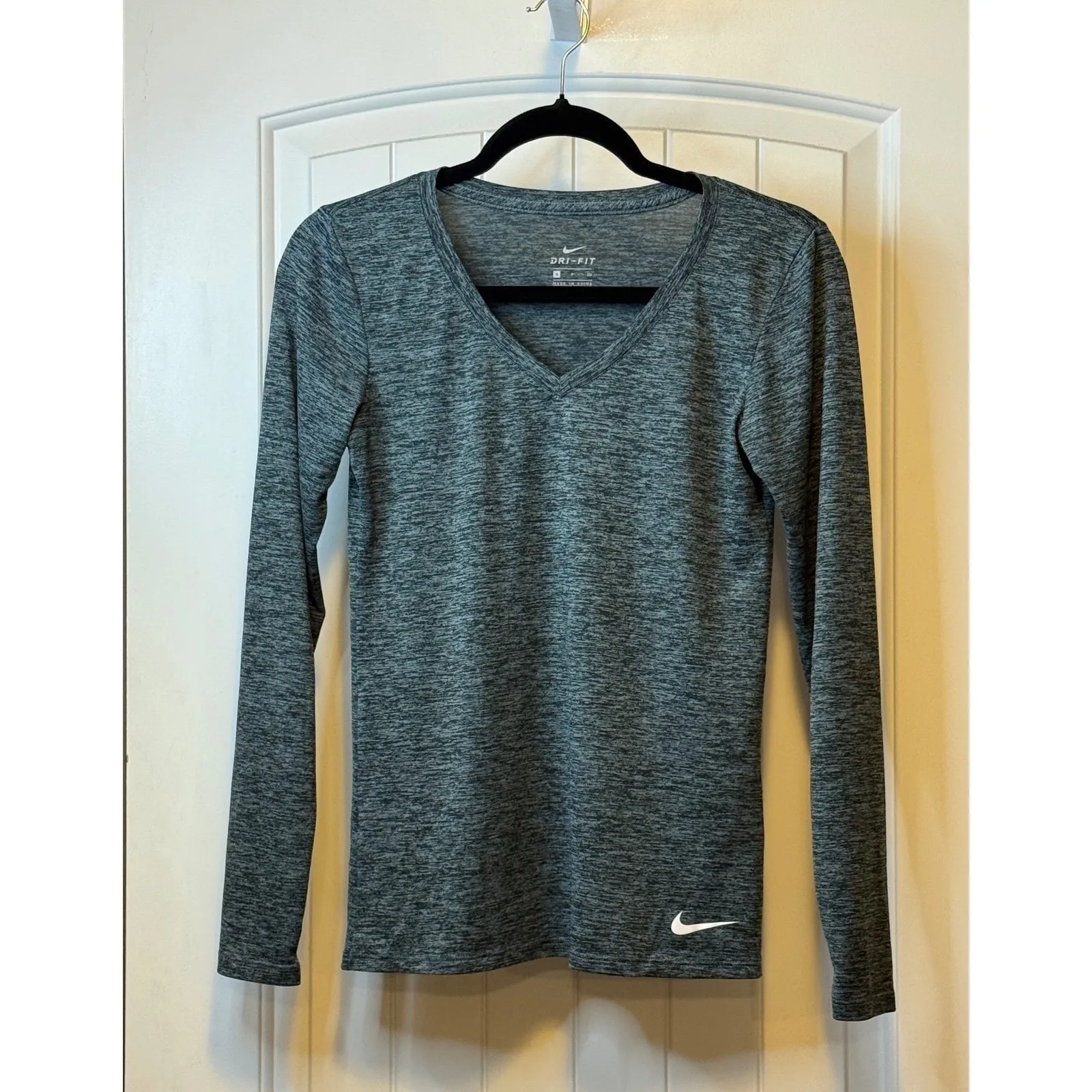 Nike Dri Fit Long Sleeve V Neck Athletic Shirt Top Womens Small Heathered Gray # - Image 2