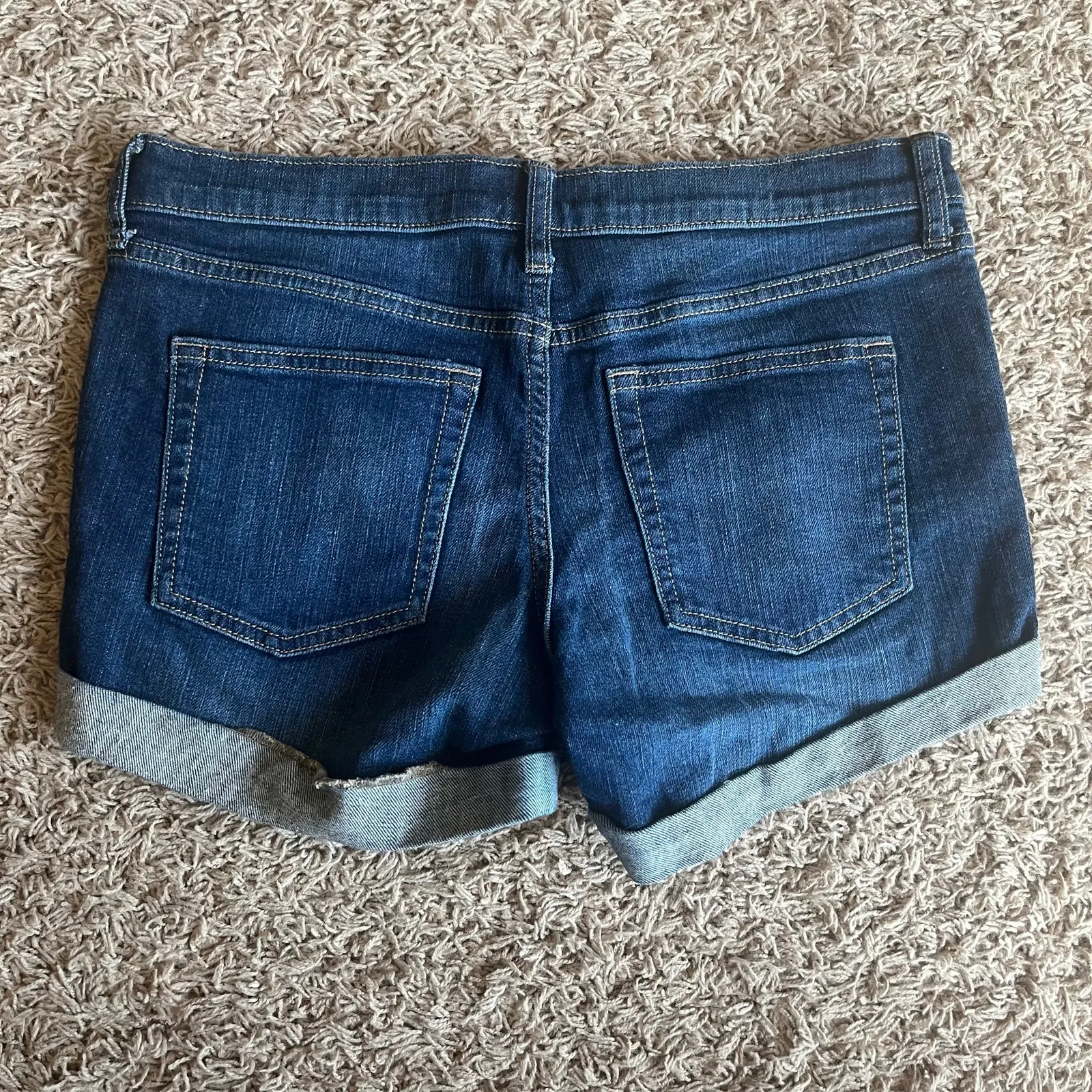 Banana Republic Dark Wash Jean Shorts Size 28 / 6 - Image 2