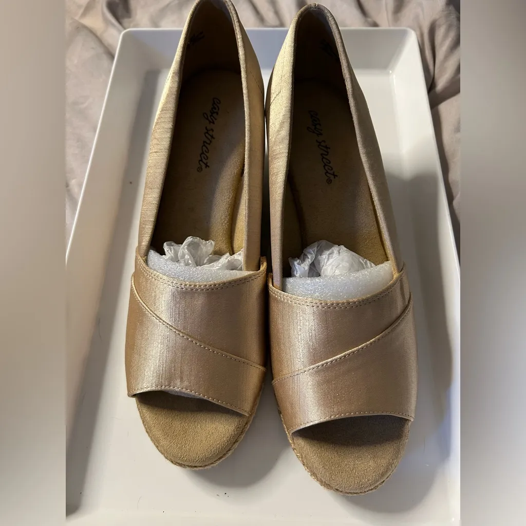 NEW Easy Street Comfort Flex Sole 2” Heel Jasper Espadrille Wedge Sandal 9 $65 - Image 4