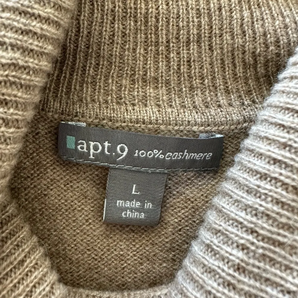 Apt. 9  100% cashmere turtle neck neutral sweater, size L, small hole, very soft - Image 8