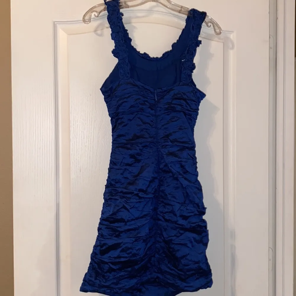 BCBG MEGAN RUCHED COBALT BLUE MINI COCKTAIL DRESS - Image 6