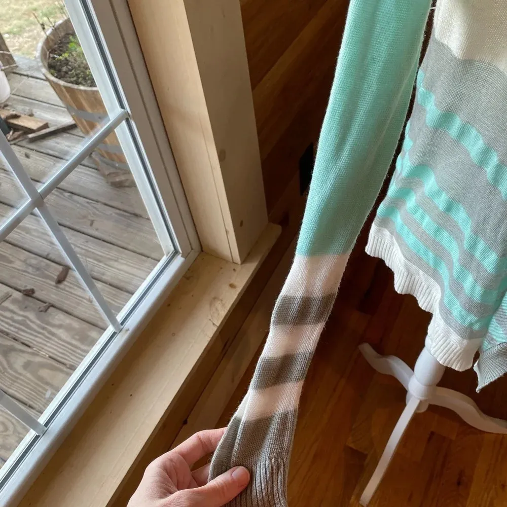 No Boundaries gray striped open cardigan size medium (7-9)‎ - Image 3