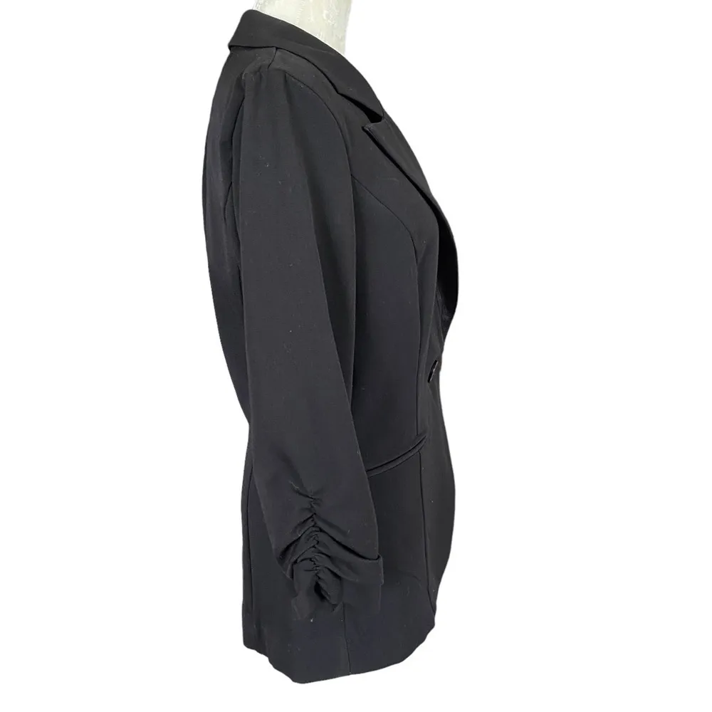 Maurices women’s size medium one button black blazer with cinched sleeves - Image 3
