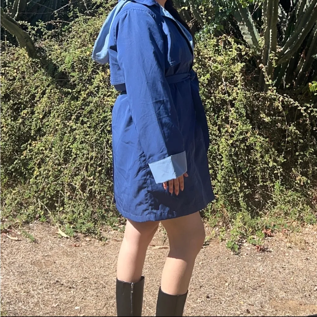 Elegant Blue Trench Coat with Belt - Image 2