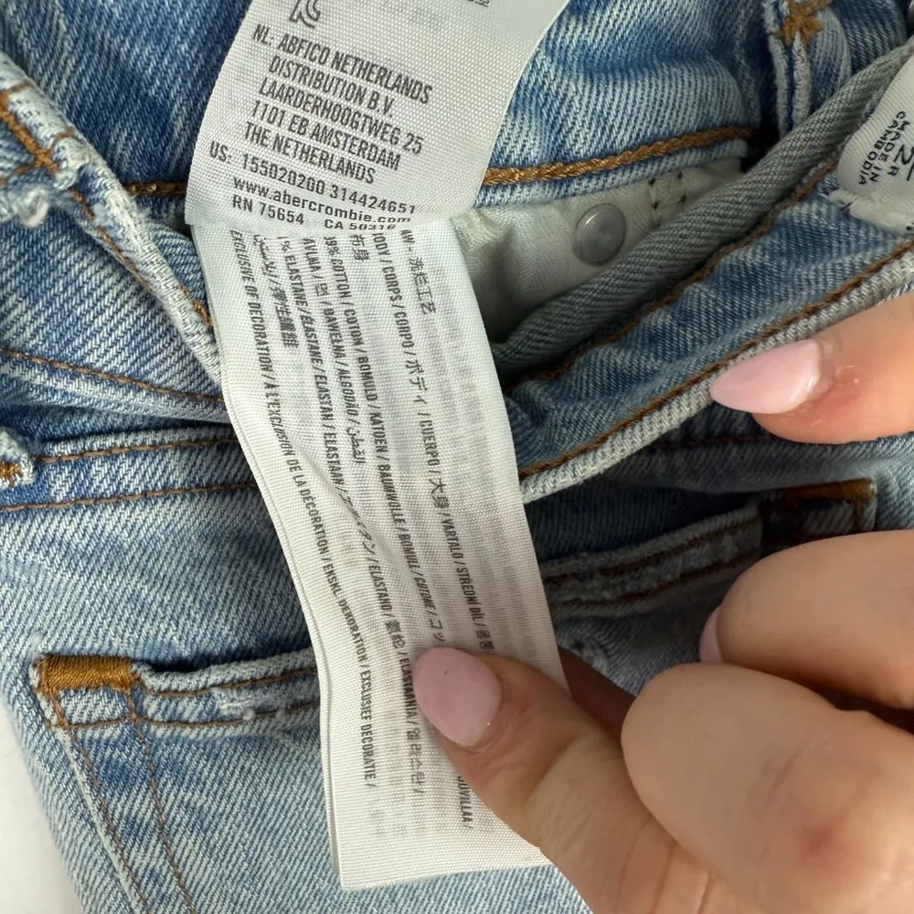 Abercrombie & Fitch Distressed High Rise Mom Jean Raw Hem Light Wash Size 26 2 - Image 11