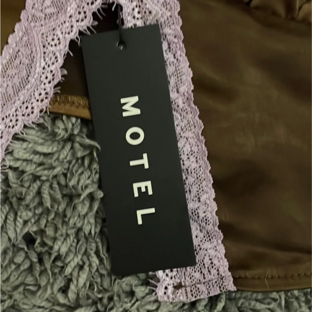 Motel tank top satin NWT - Image 3