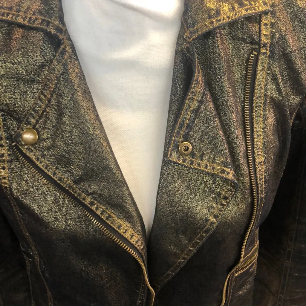 Rock & Republic sz small women’s jean jacket - Image 3