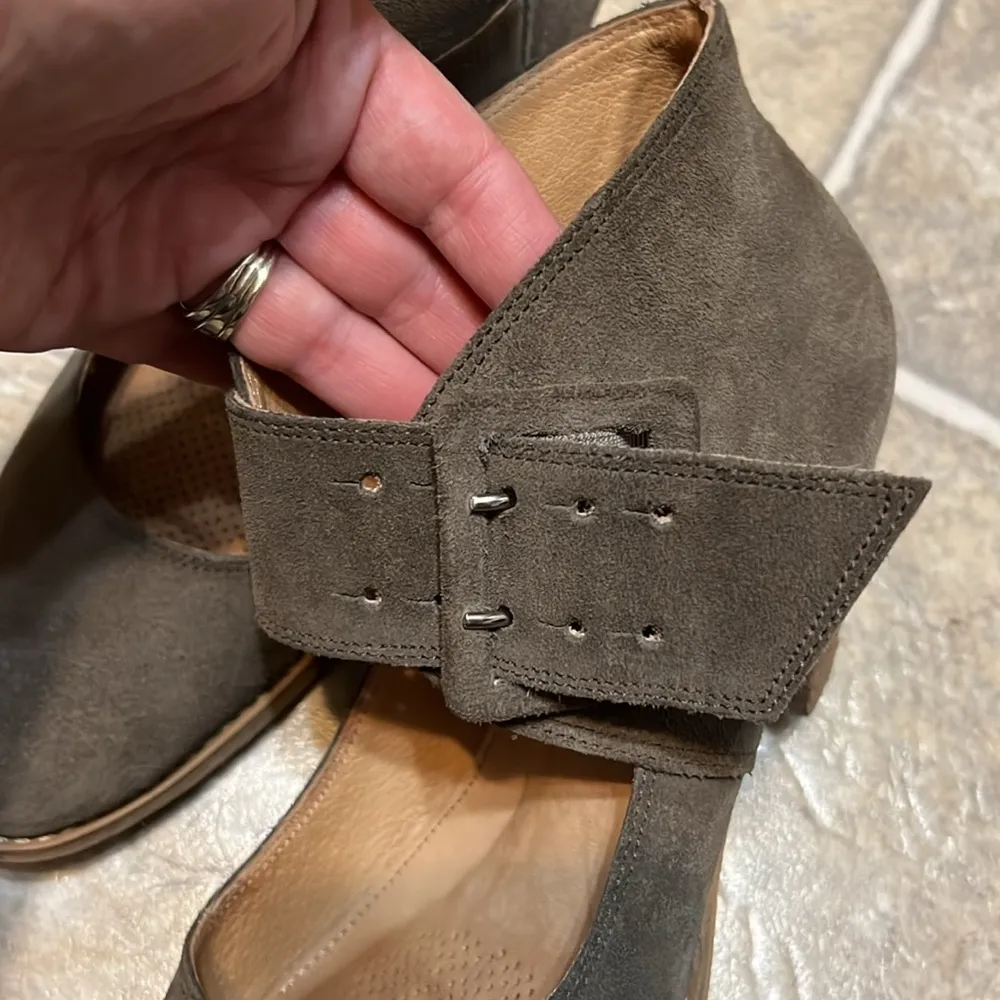 Corps Como size 8.5 heels - Image 3