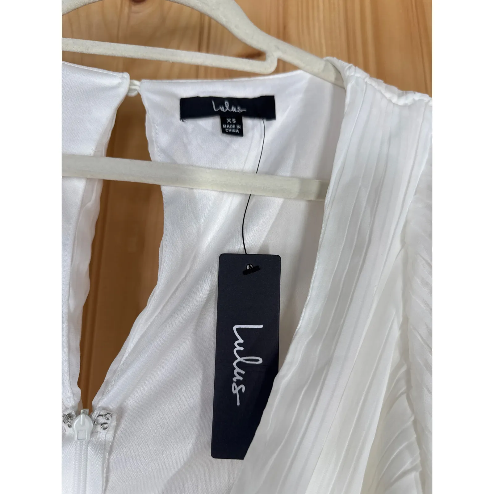 NWT Lulus Embrace Your Beauty Ivory Pleated Long Sleeve Skort Romper Party Sz XS - Image 4