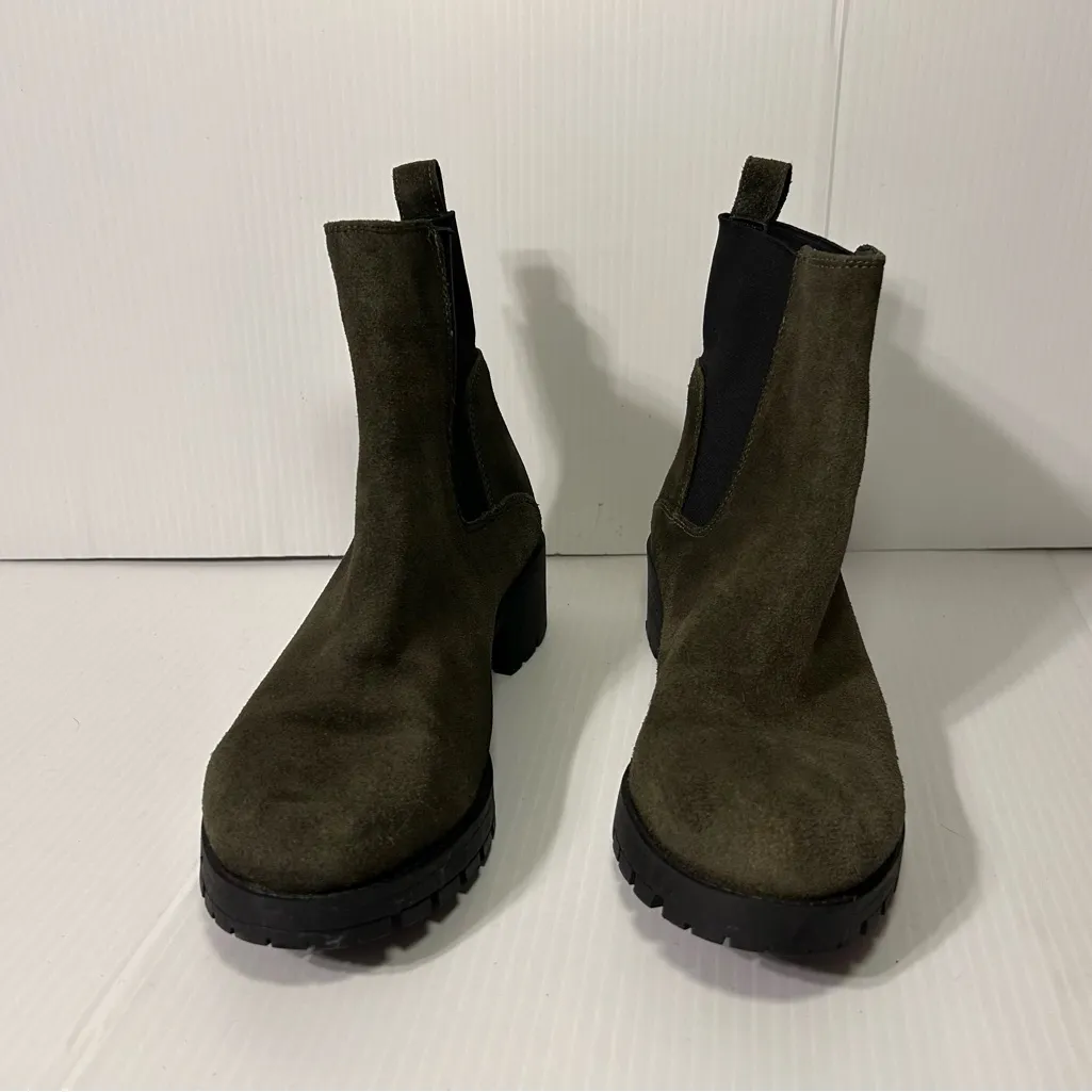 Chelsea olive suede pull - Image 3